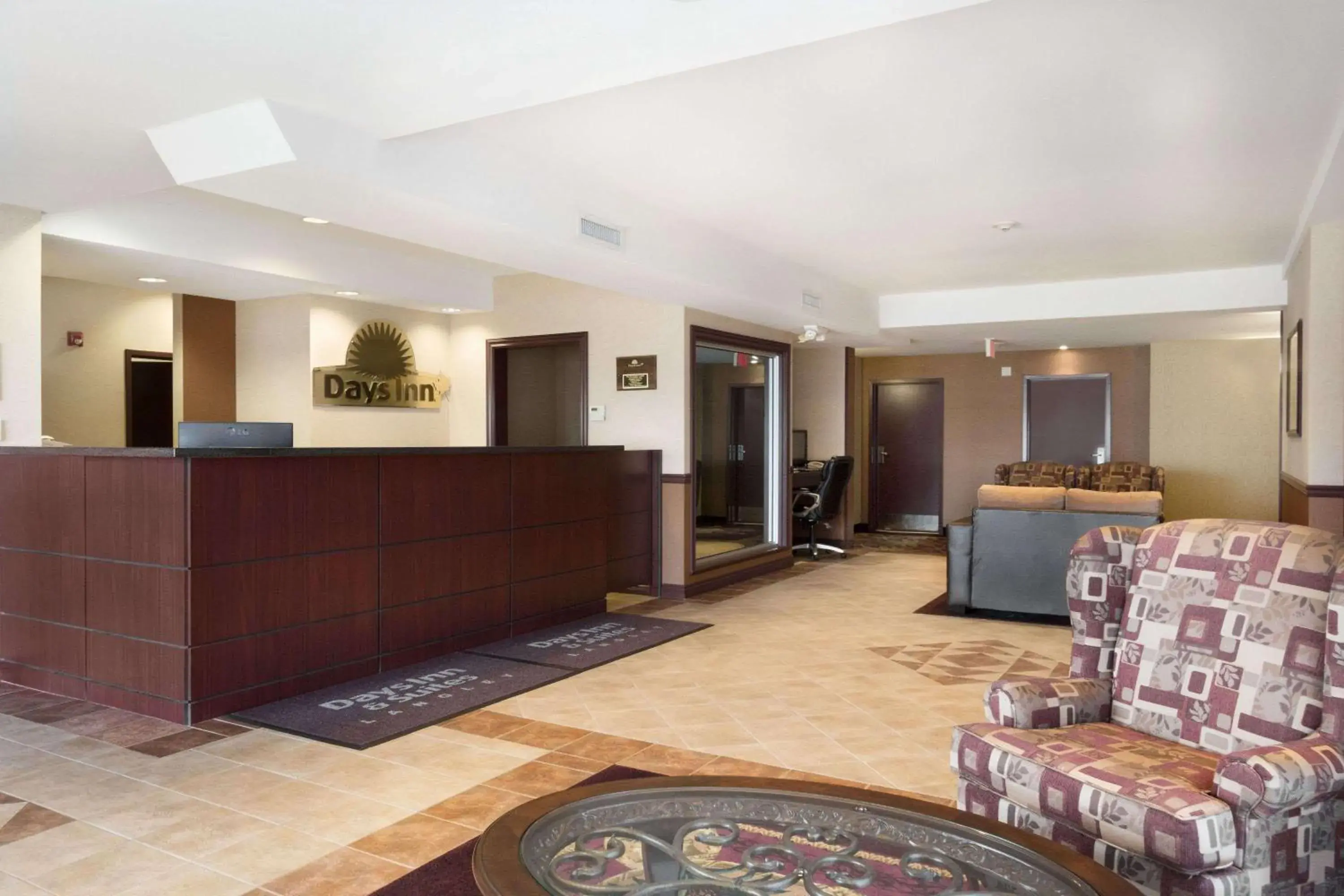 Lobby or reception in Days Inn & Suites by Wyndham Langley Lobby or reception in Days Inn & Suites by Wyndham Langley
