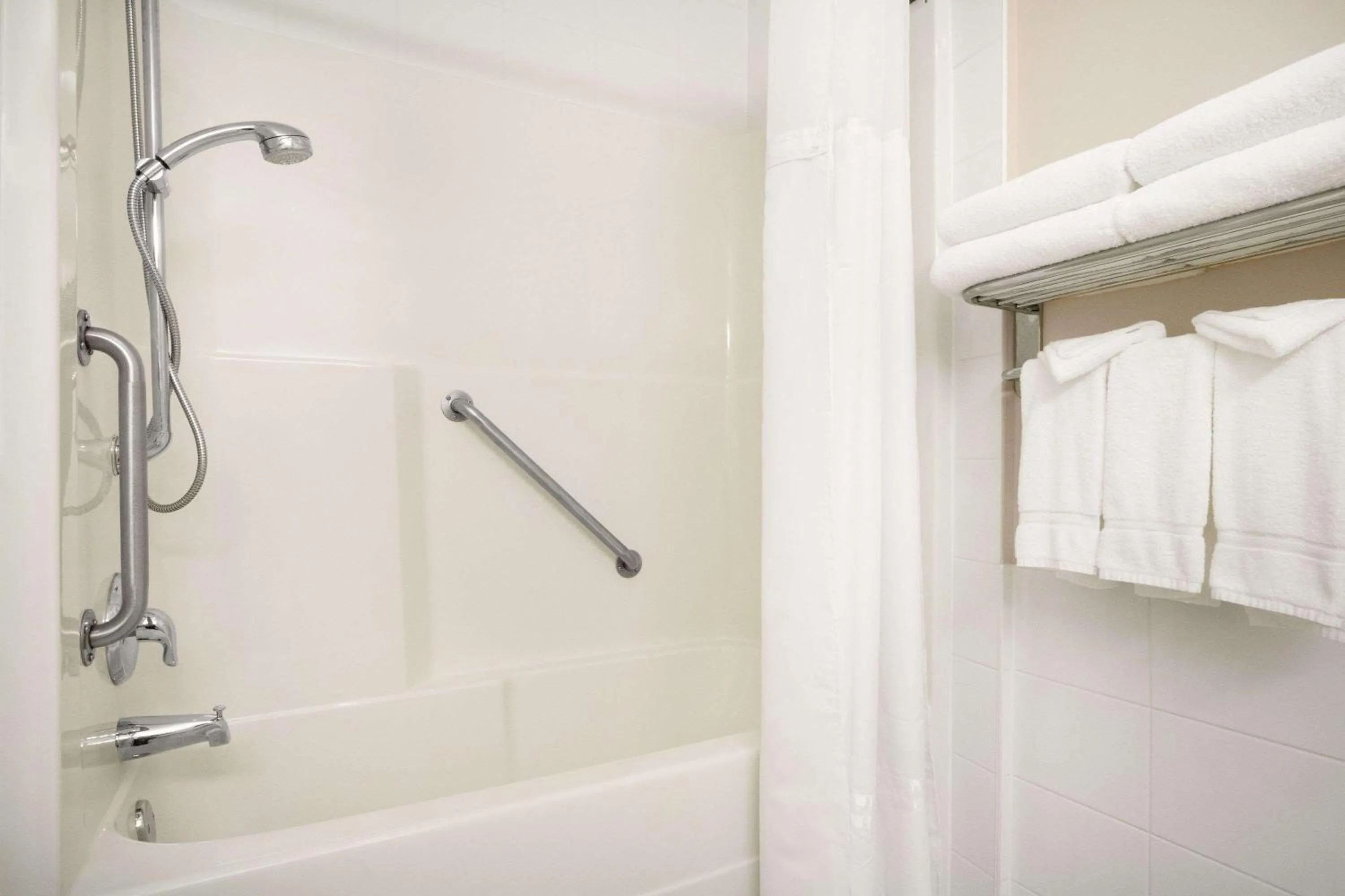 Photo of the whole room in Days Inn & Suites by Wyndham Langley