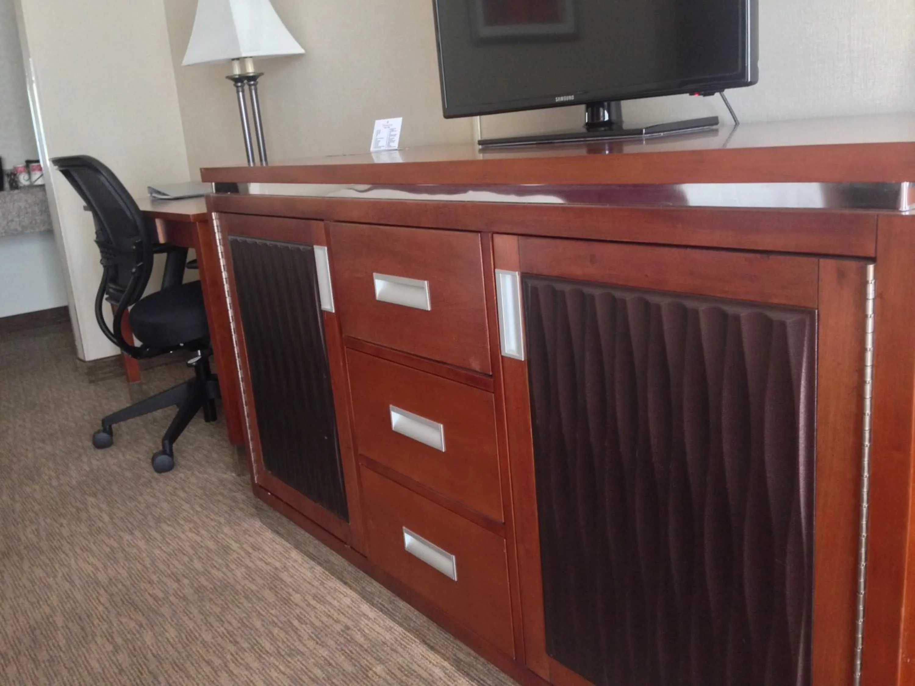 Photo of the whole room in Ramada by Wyndham Sunnyvale/Silicon Valley