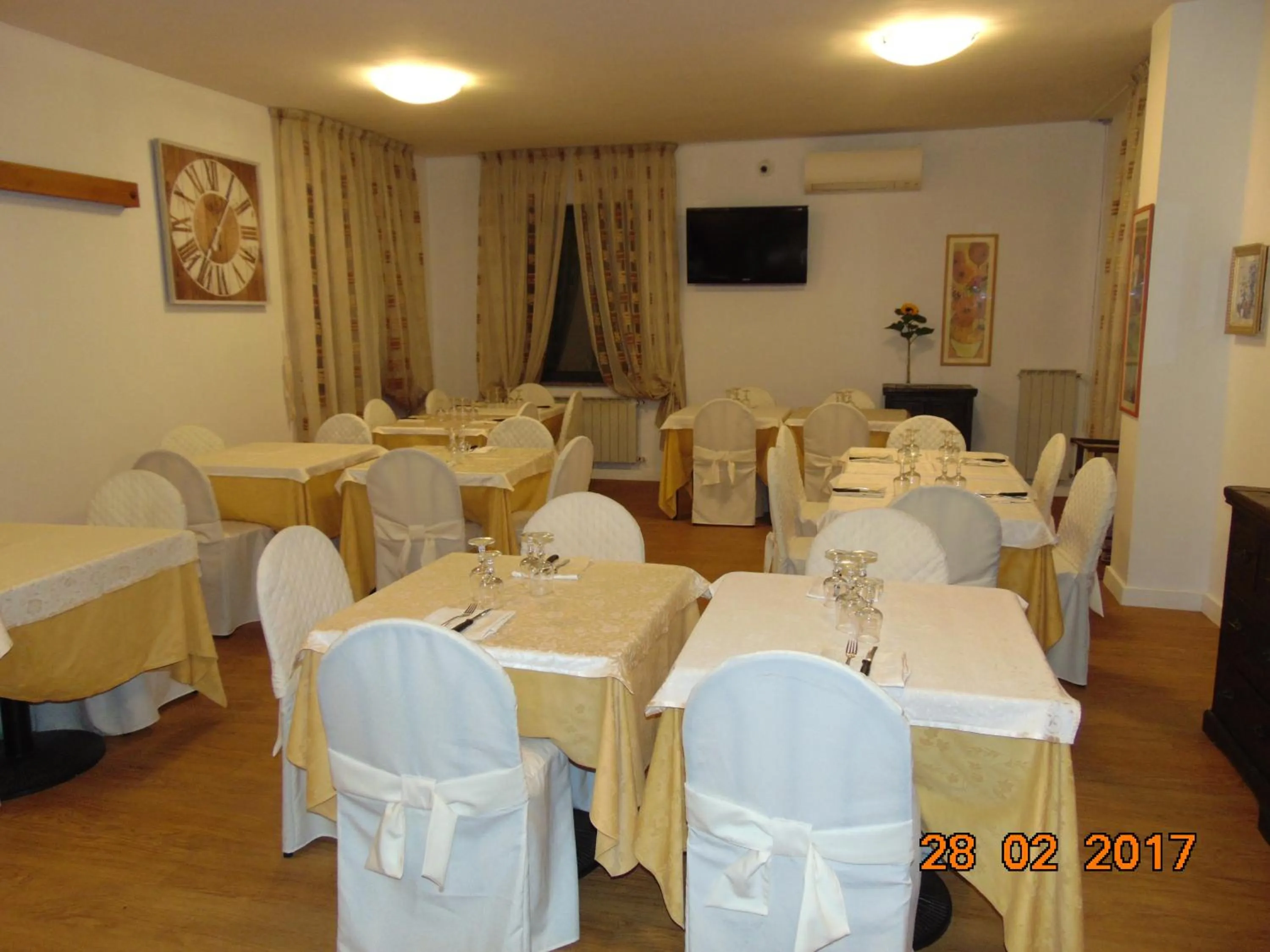 Restaurant/places to eat in Hotel Mazzocchetti