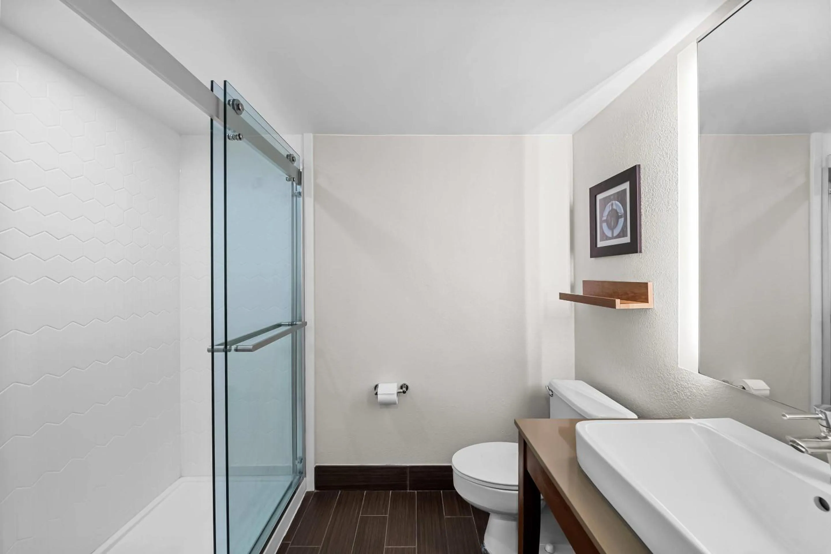 Bedroom in Country Inn & Suites by Radisson, Virginia Beach Oceanfront