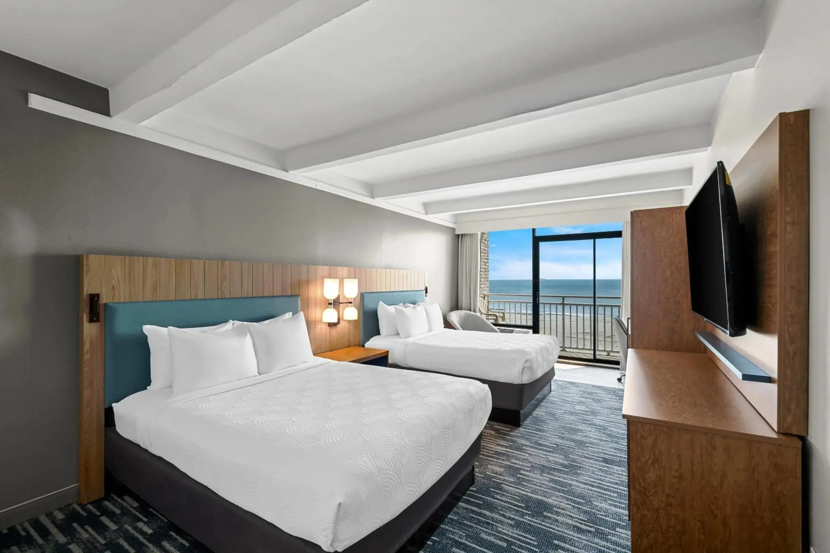 Bedroom in Country Inn & Suites by Radisson, Virginia Beach Oceanfront Bedroom in Country Inn & Suites by Radisson, Virginia Beach Oceanfront