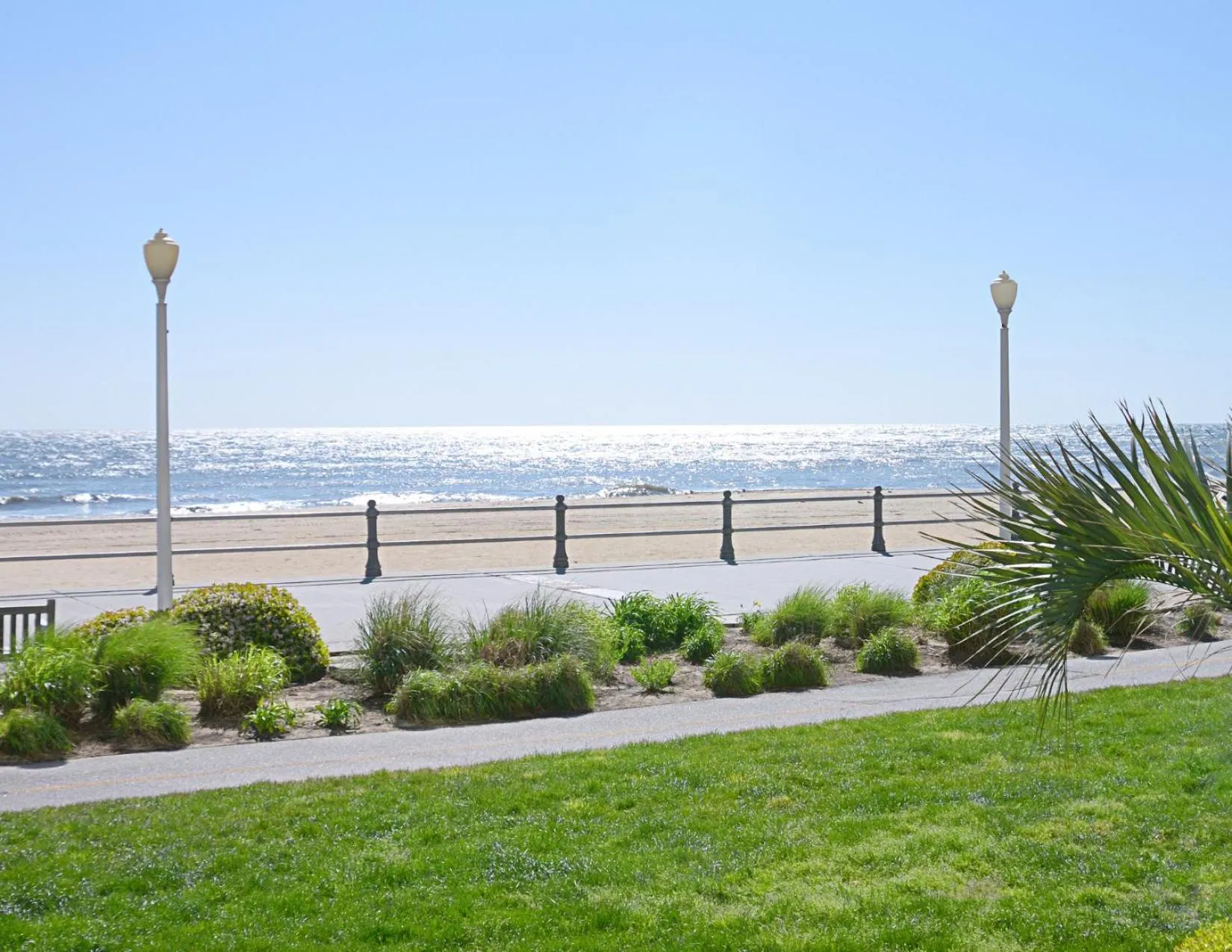 Beach in Country Inn & Suites by Radisson, Virginia Beach Oceanfront