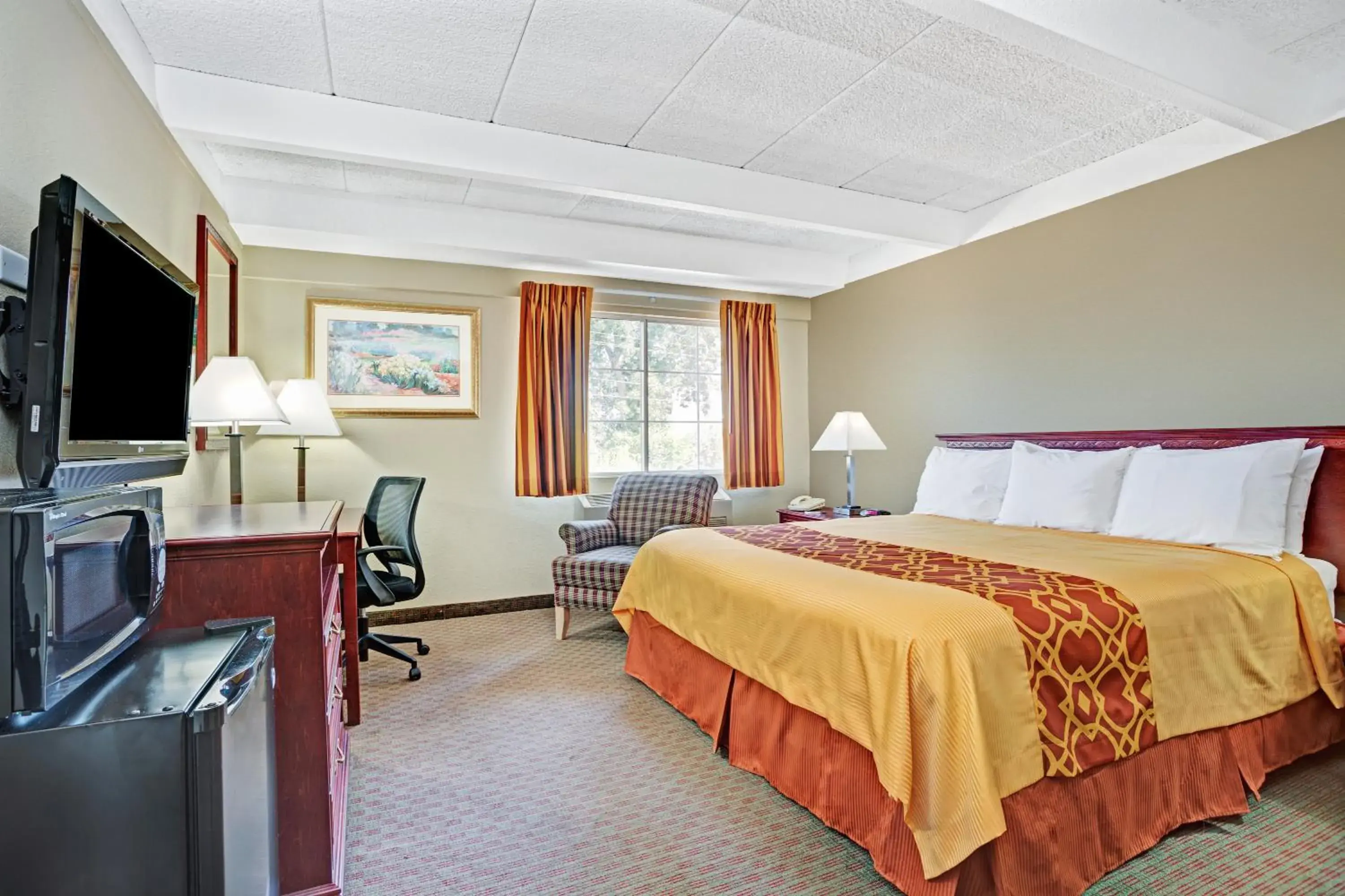 Day, Bed in Travelodge by Wyndham Iowa City Day, Bed in Travelodge by Wyndham Iowa City