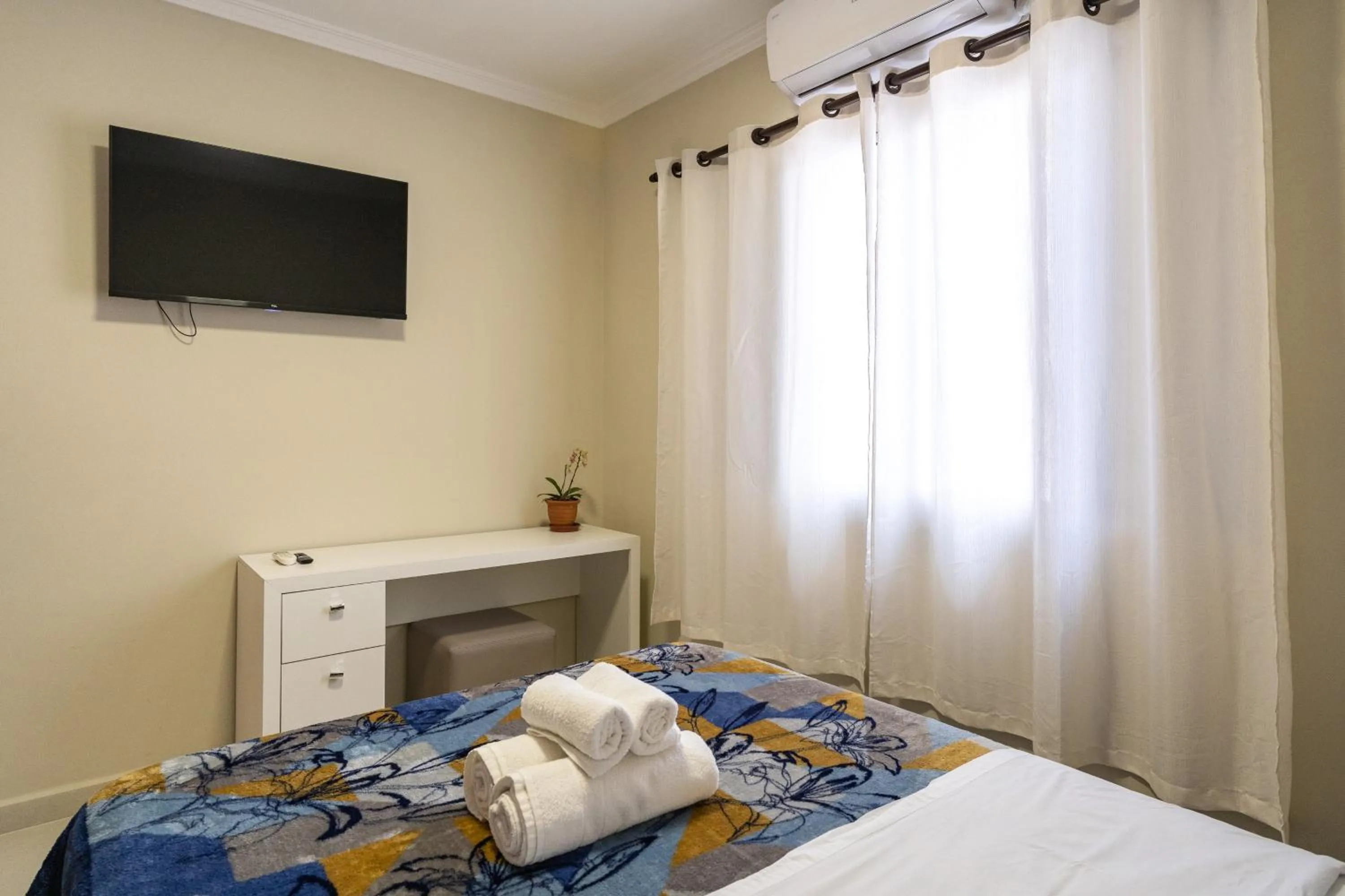TV and multimedia, Bed in Hostel B2B SP