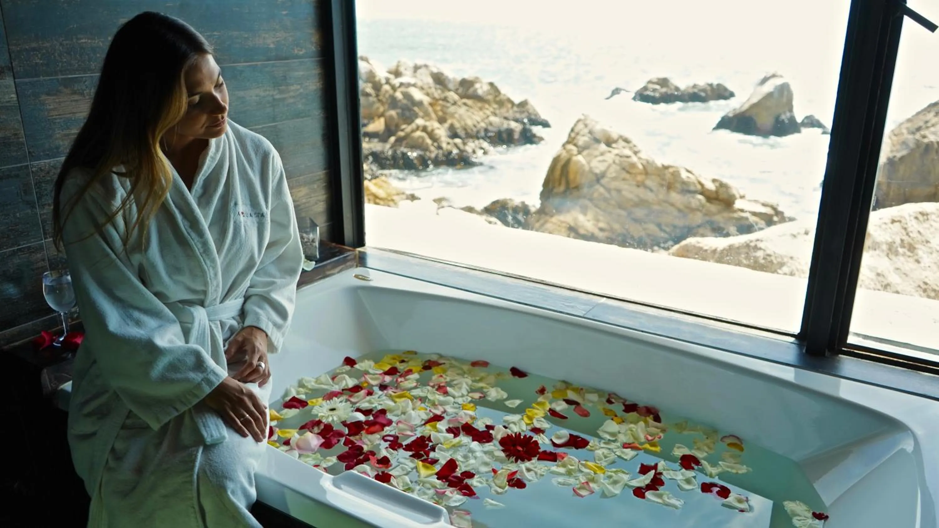 Radisson Blu Acqua Hotel & Spa Concon