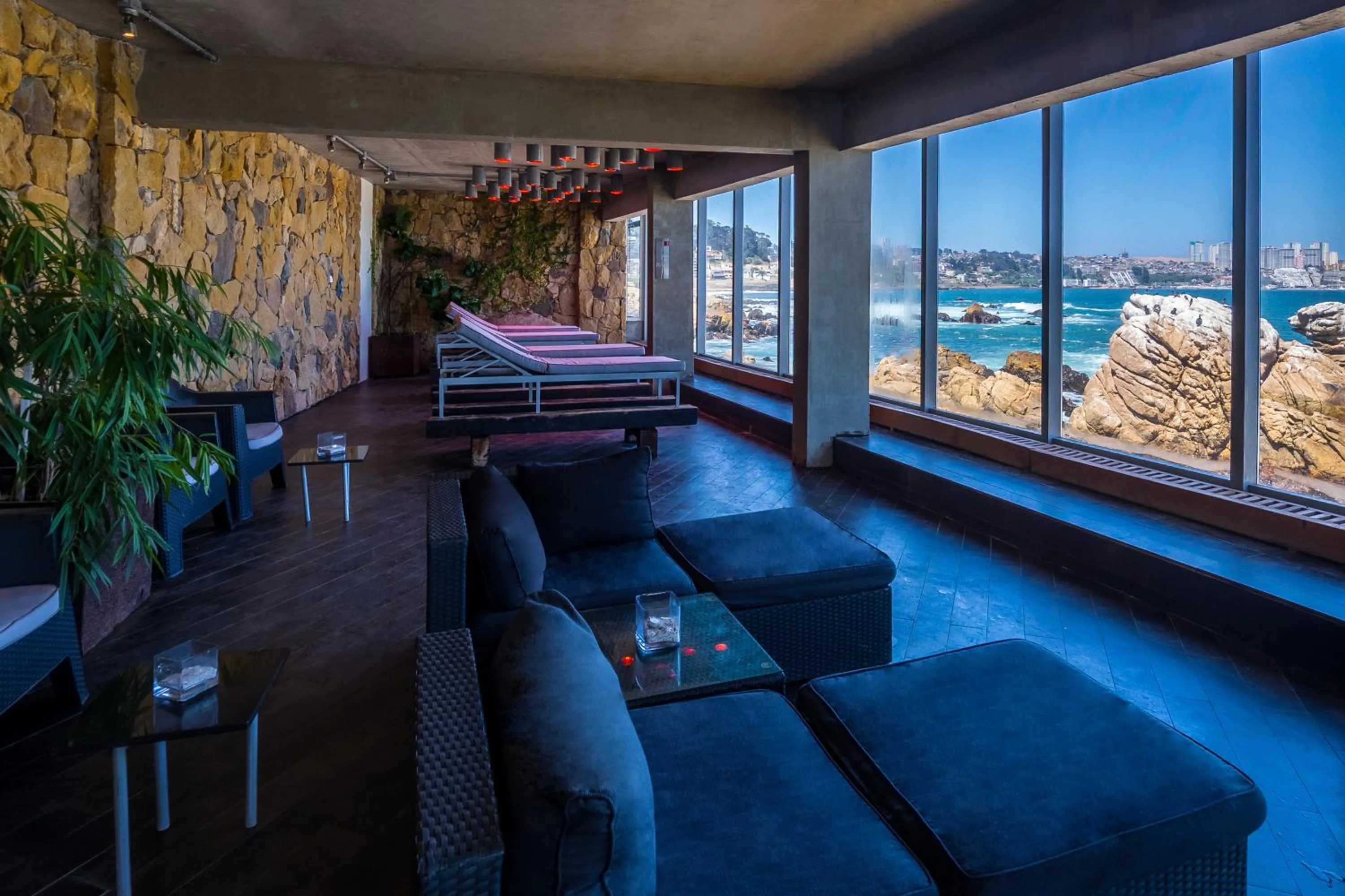 Bed in Radisson Blu Acqua Hotel & Spa Concon