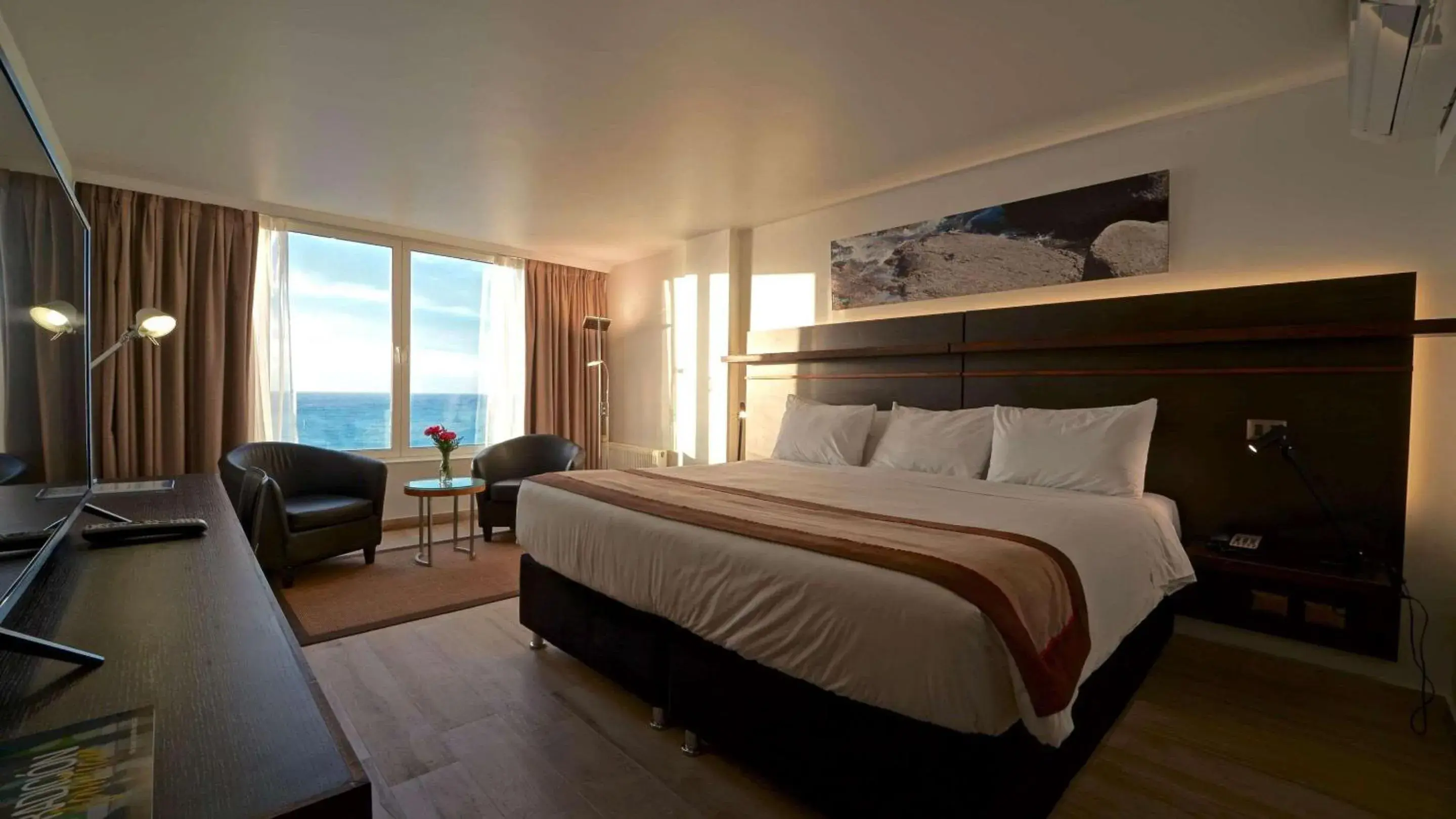 Bedroom, Bed in Radisson Blu Acqua Hotel & Spa Concon Bedroom, Bed in Radisson Blu Acqua Hotel & Spa Concon