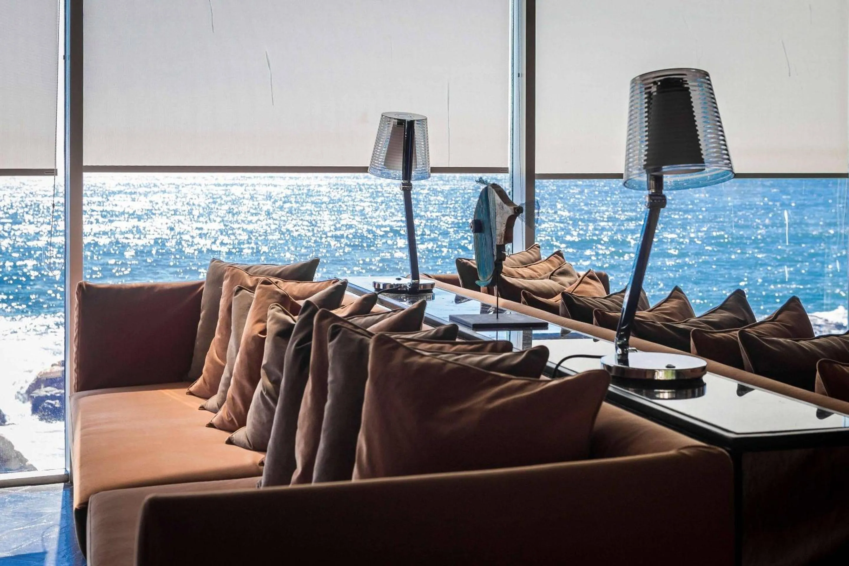 Lounge or bar in Radisson Blu Acqua Hotel & Spa Concon