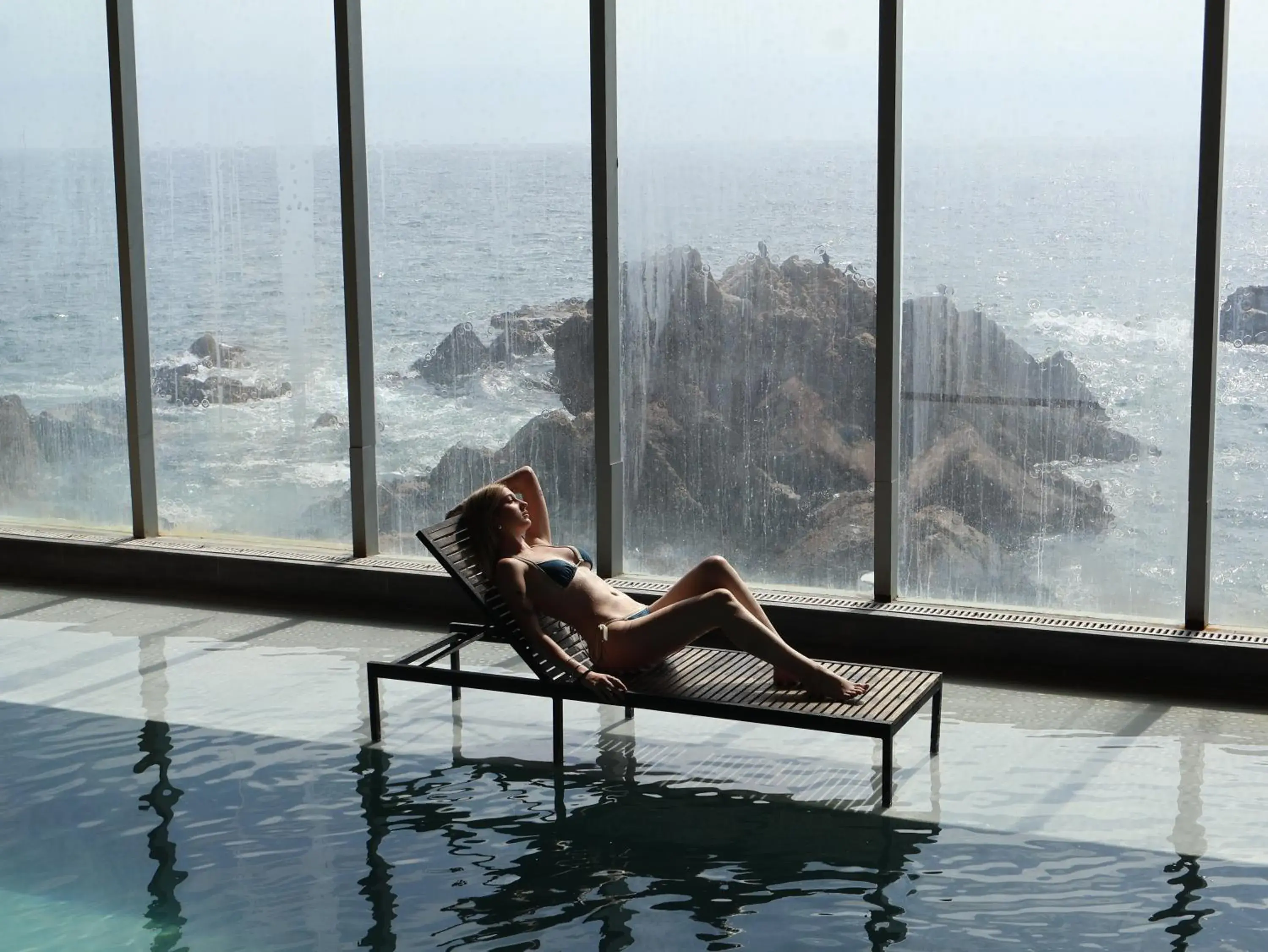 Swimming pool in Radisson Blu Acqua Hotel & Spa Concon Swimming pool in Radisson Blu Acqua Hotel & Spa Concon