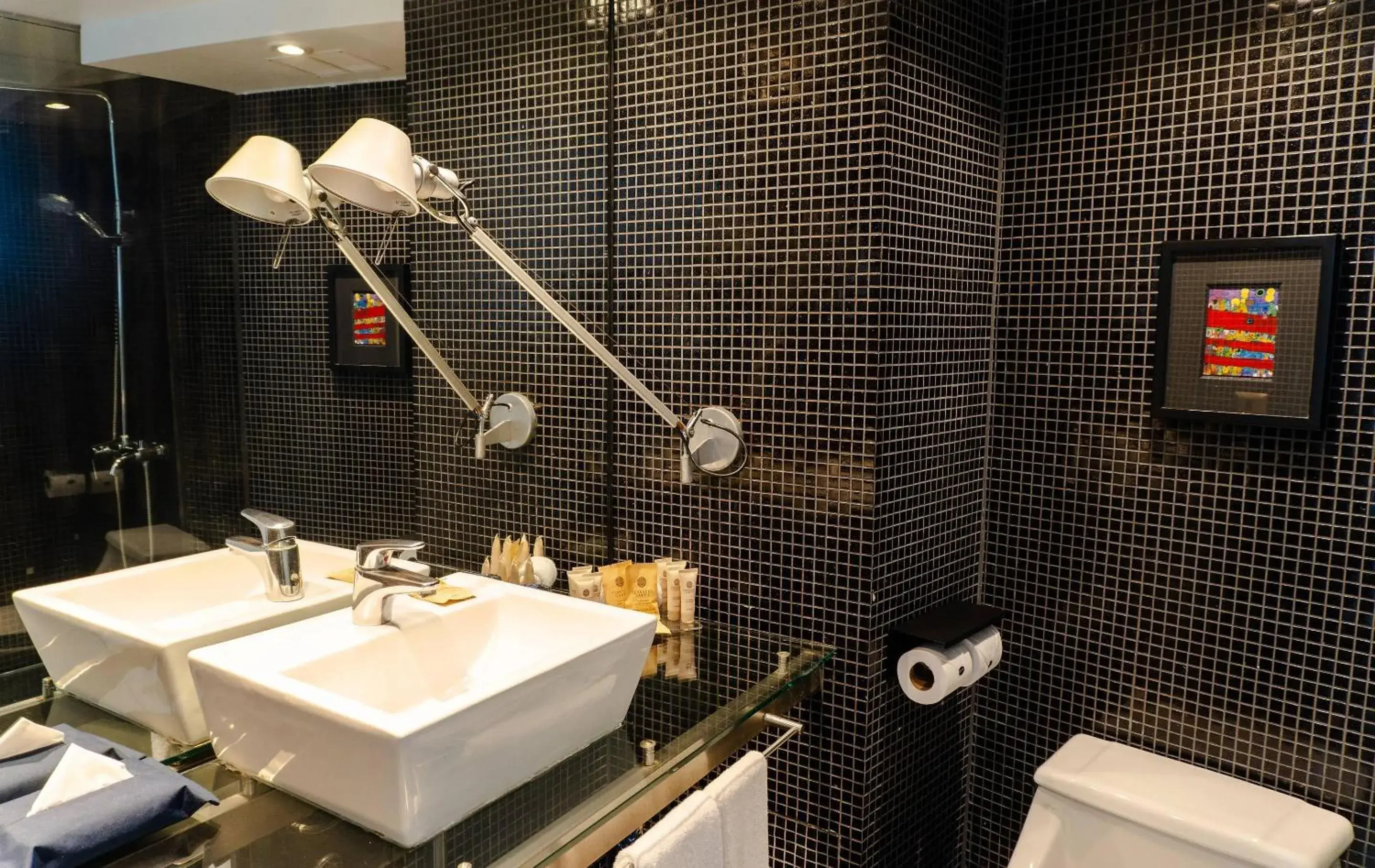 Bedroom in Radisson Blu Acqua Hotel & Spa Concon Bedroom in Radisson Blu Acqua Hotel & Spa Concon