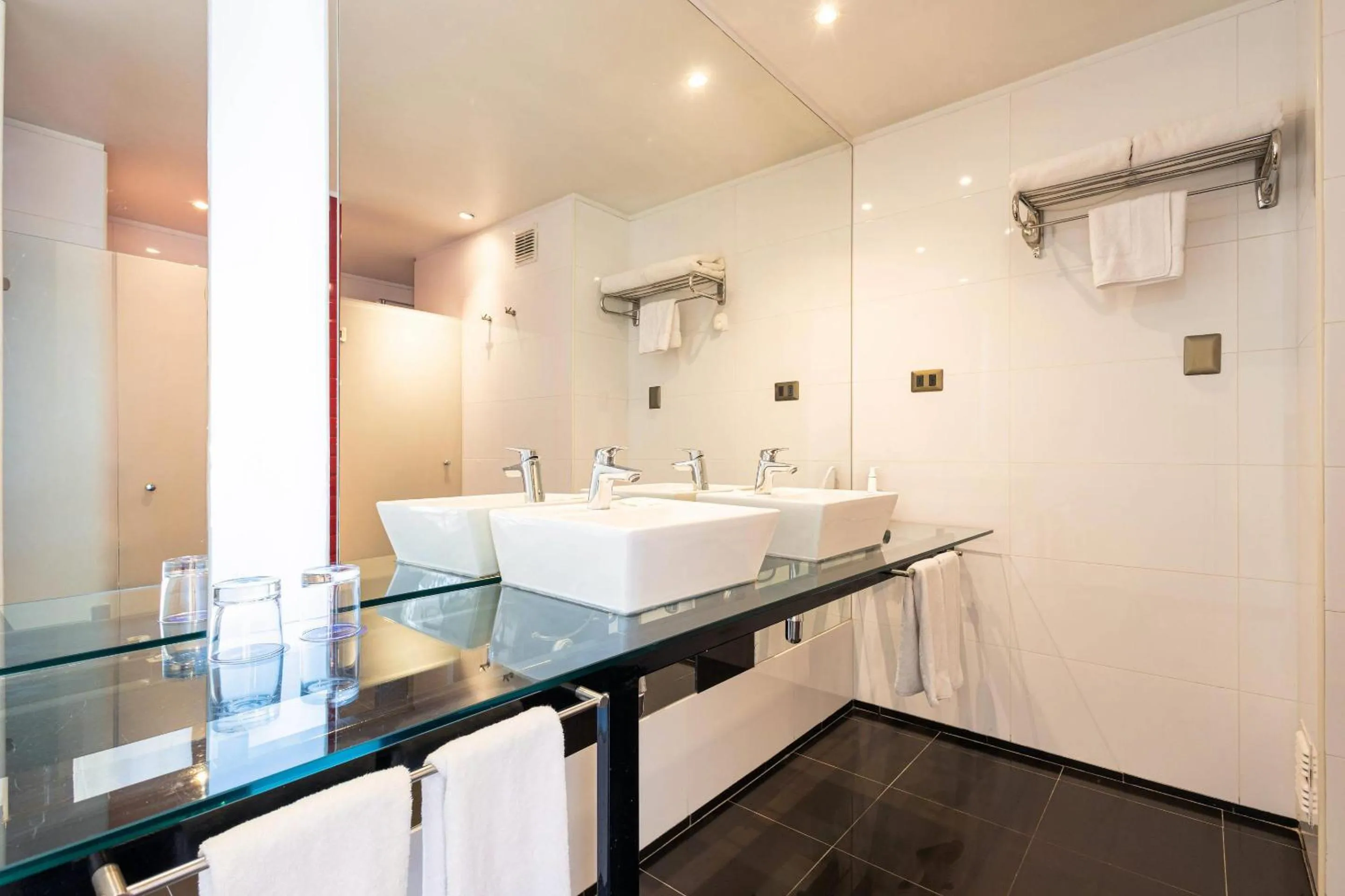 Bedroom in Radisson Blu Acqua Hotel & Spa Concon