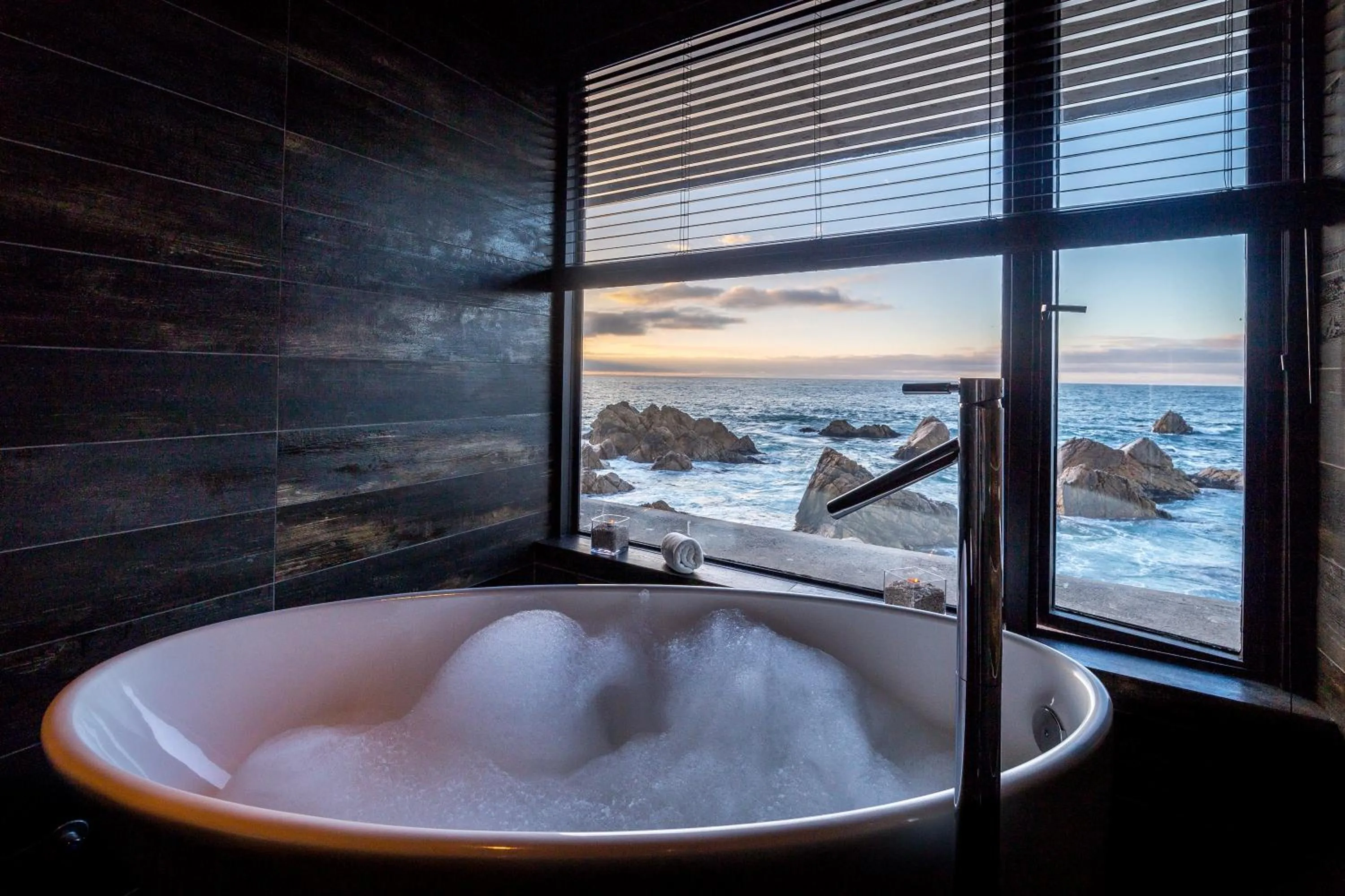 Radisson Blu Acqua Hotel & Spa Concon