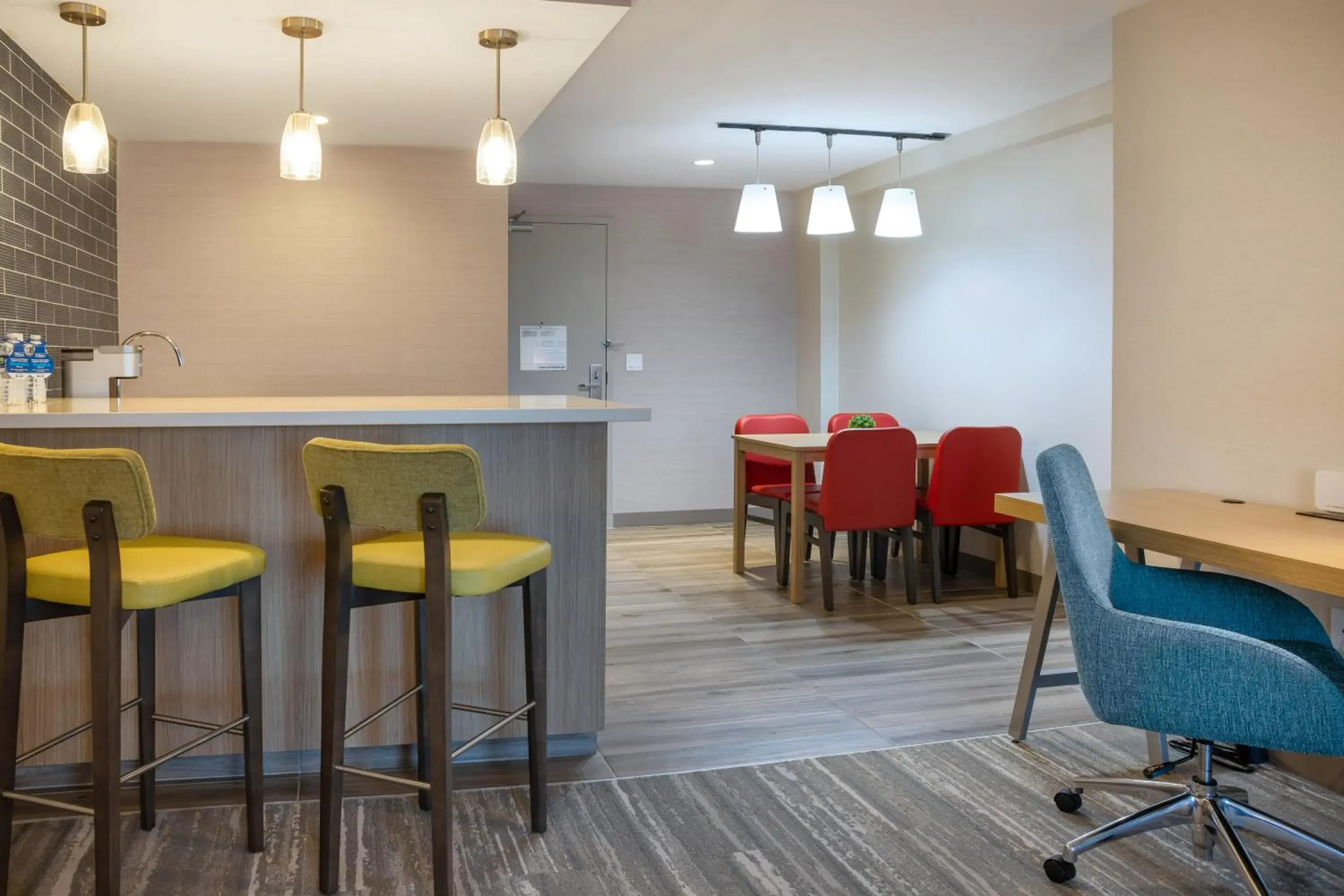 Bedroom in Hilton Garden Inn Sioux Falls South Bedroom in Hilton Garden Inn Sioux Falls South