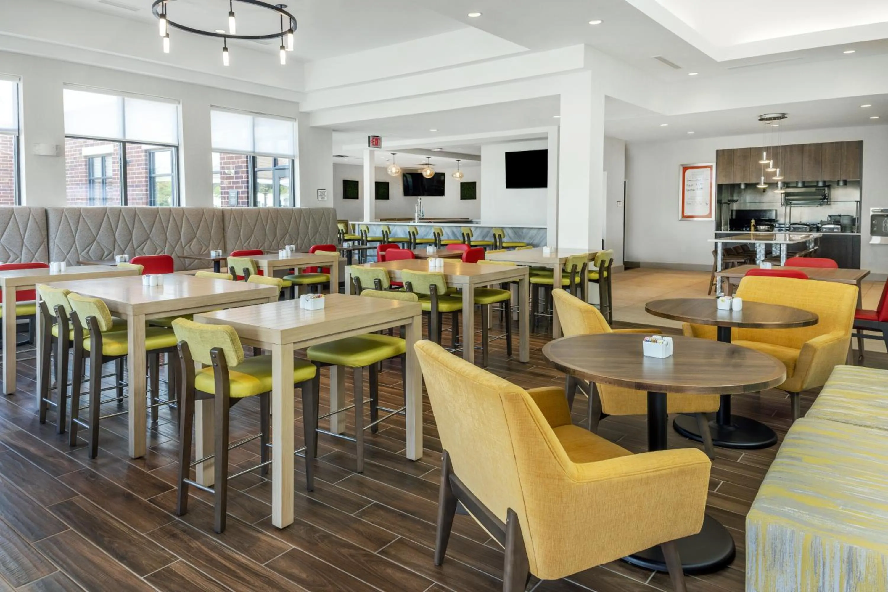 Restaurant/places to eat in Hilton Garden Inn Sioux Falls South