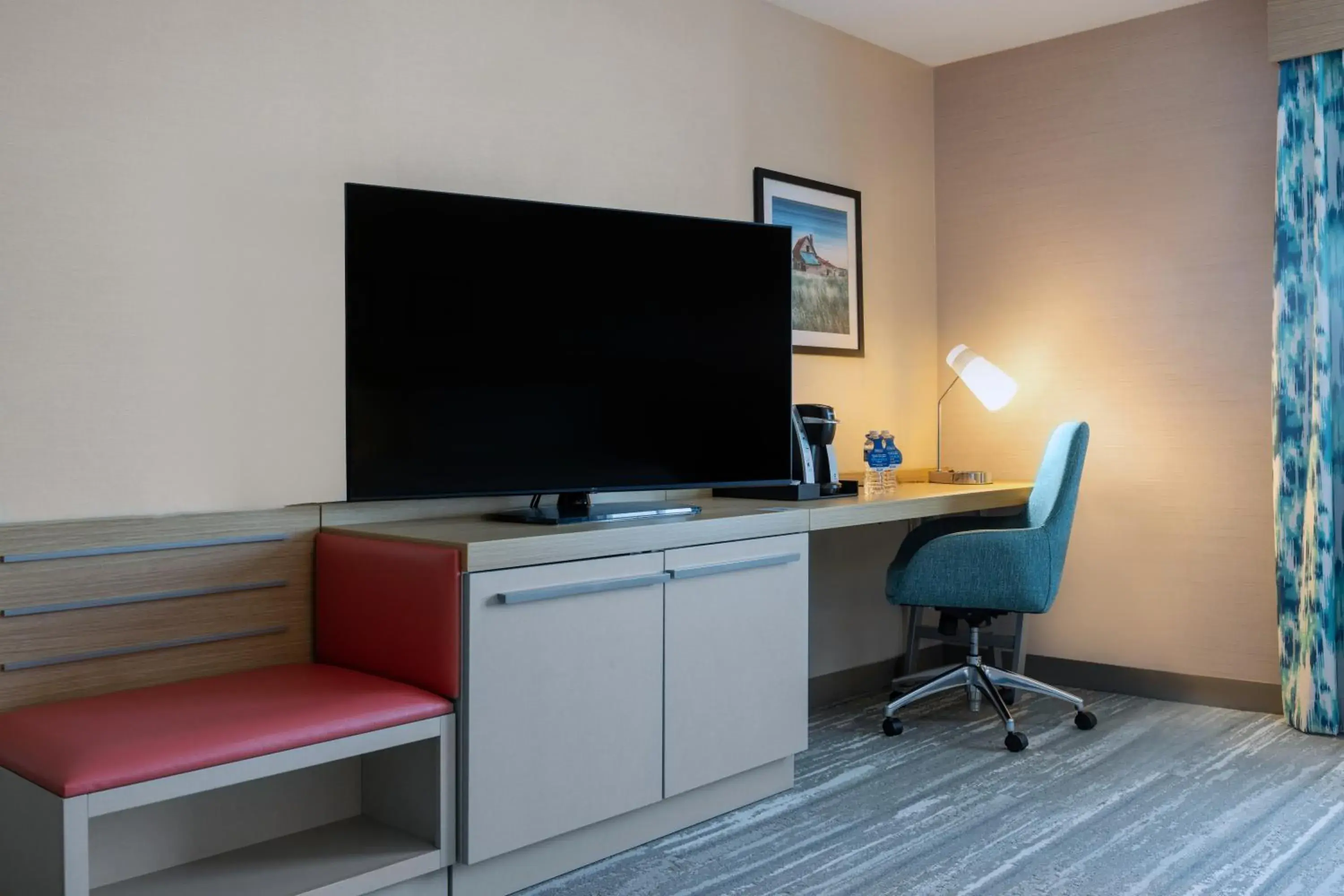 Bedroom in Hilton Garden Inn Sioux Falls South Bedroom in Hilton Garden Inn Sioux Falls South