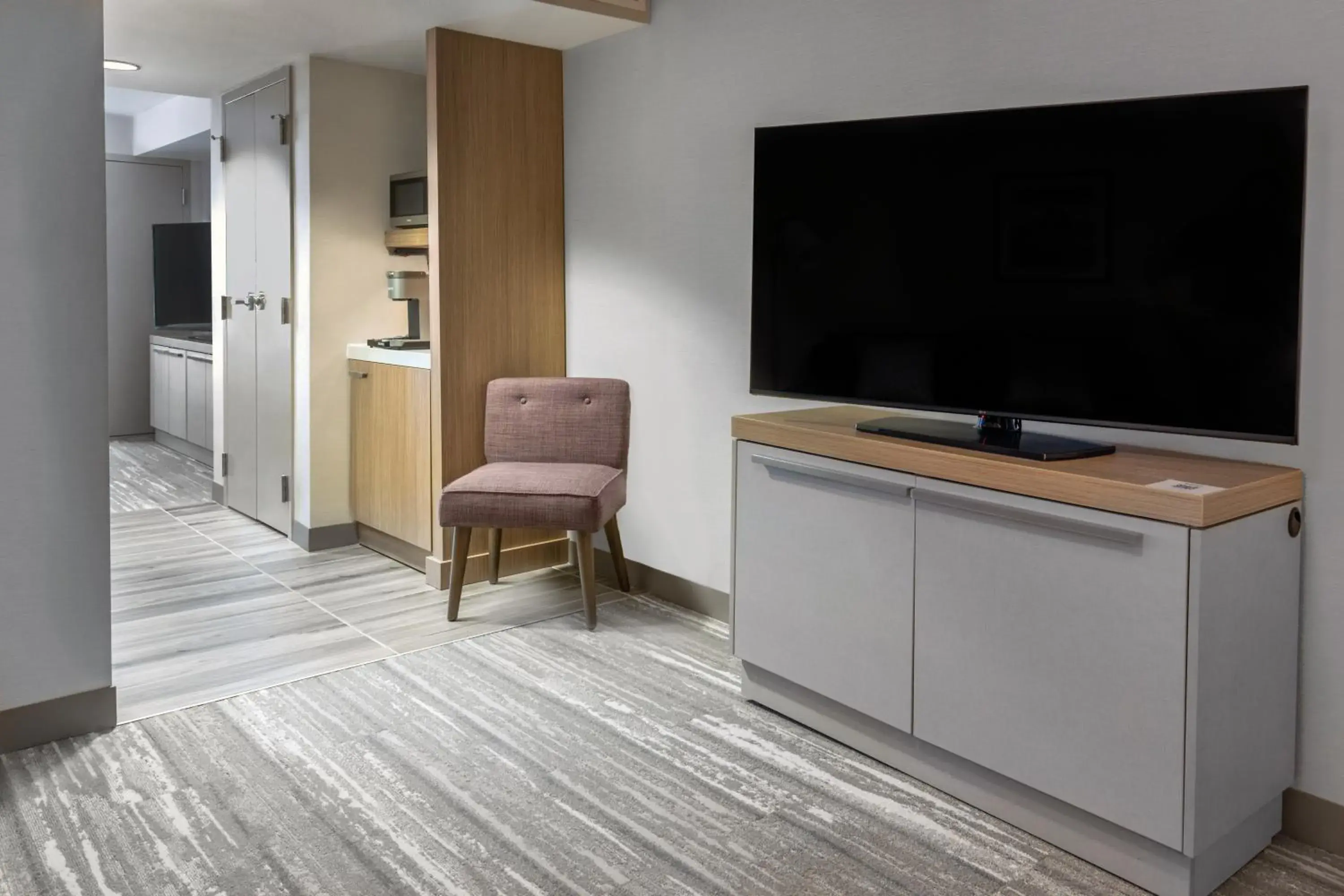 Bedroom in Hilton Garden Inn Sioux Falls South Bedroom in Hilton Garden Inn Sioux Falls South