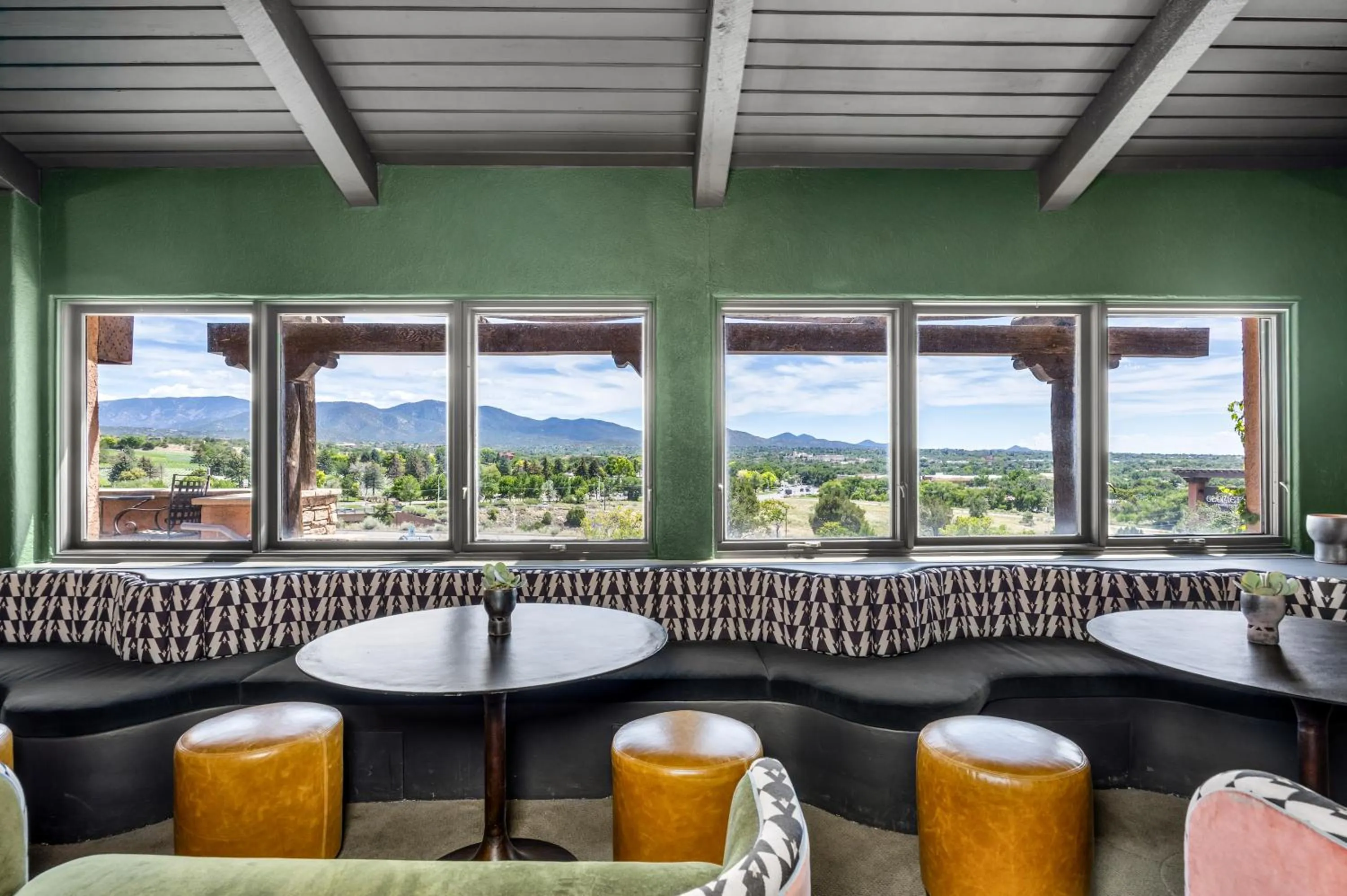 Restaurant/places to eat in Hotel Glorieta