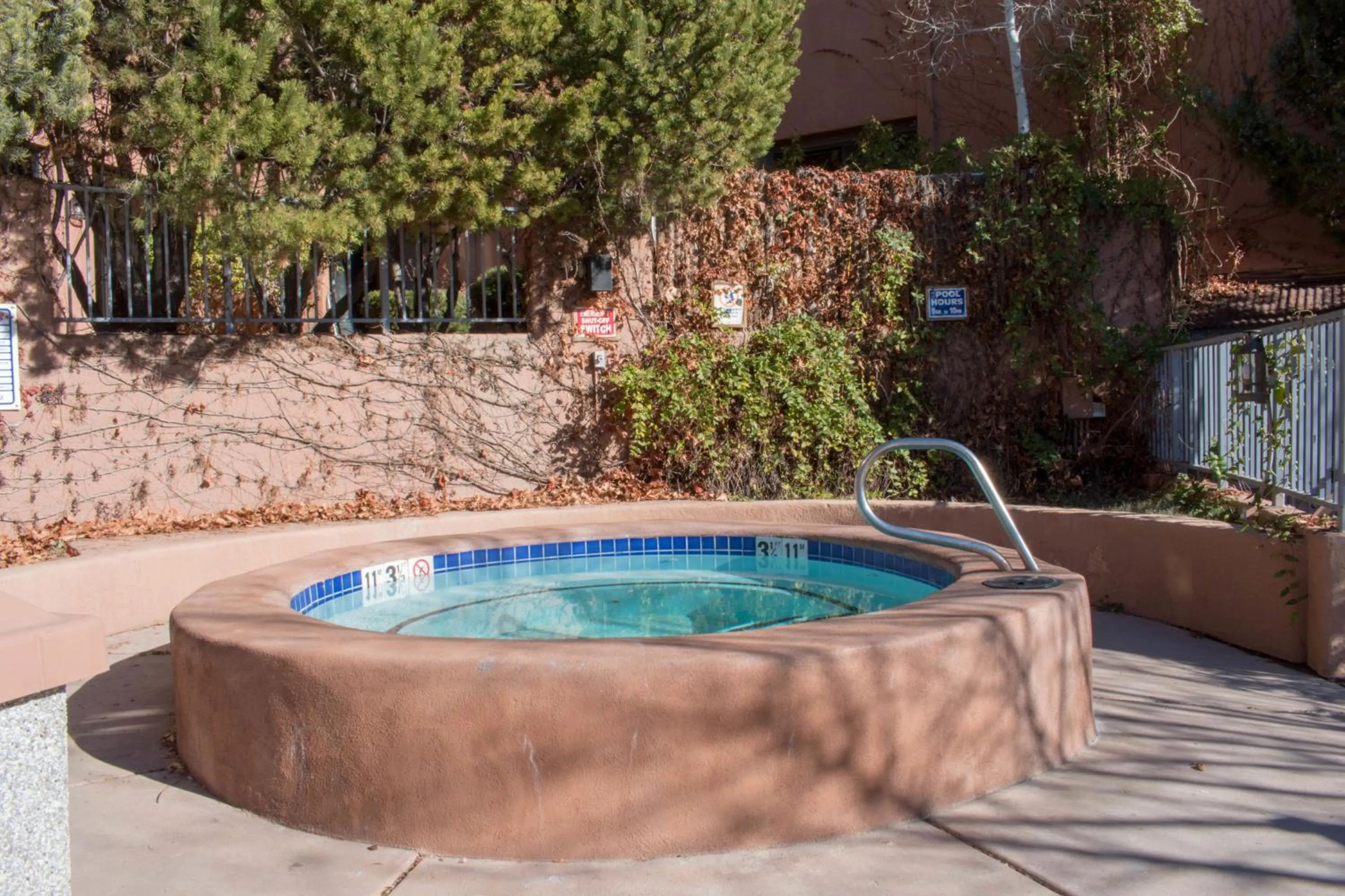 Hot Tub in Hotel Glorieta