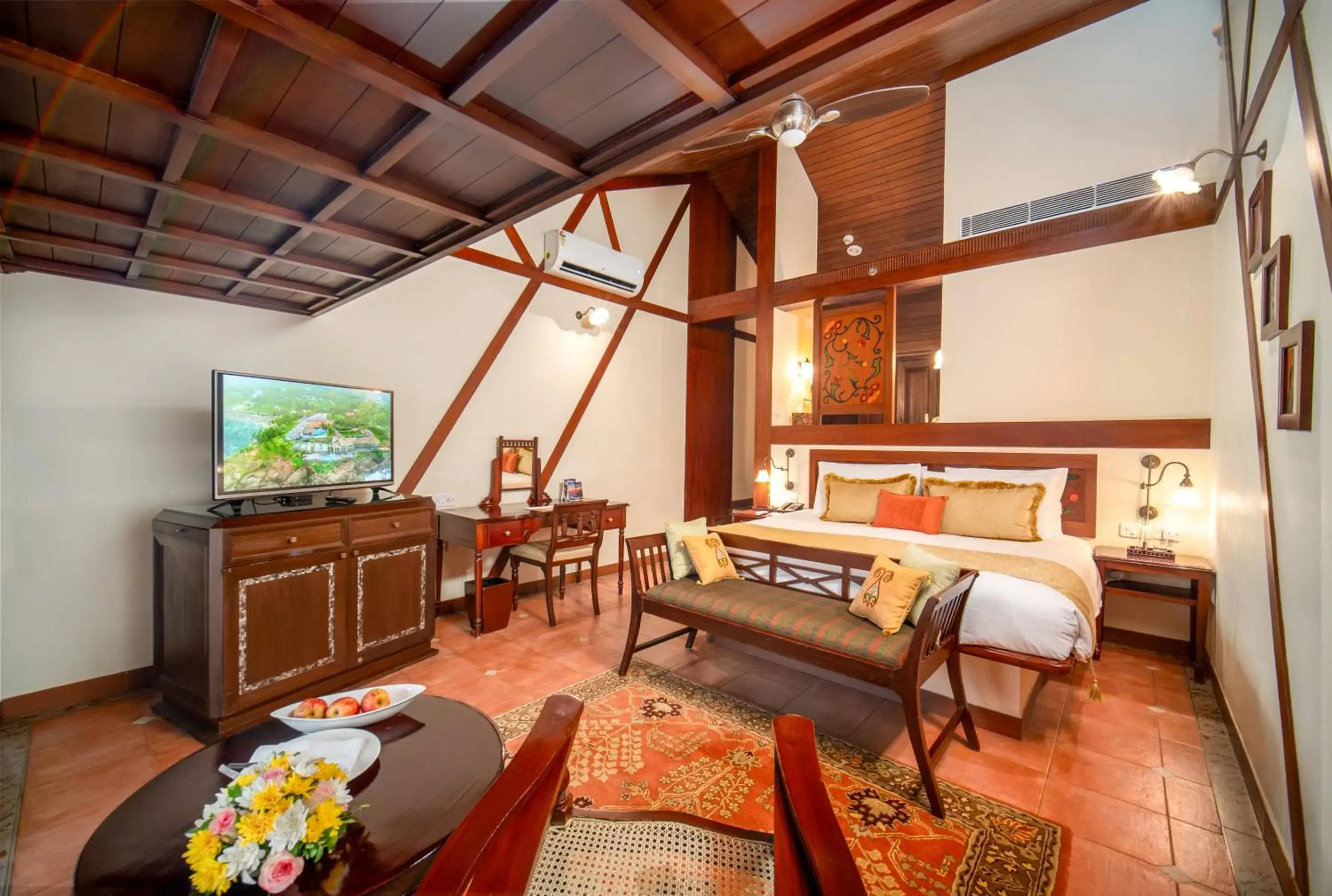 TV and multimedia, Bed in The Leela Kovalam, A Raviz Hotel TV and multimedia, Bed in The Leela Kovalam, A Raviz Hotel