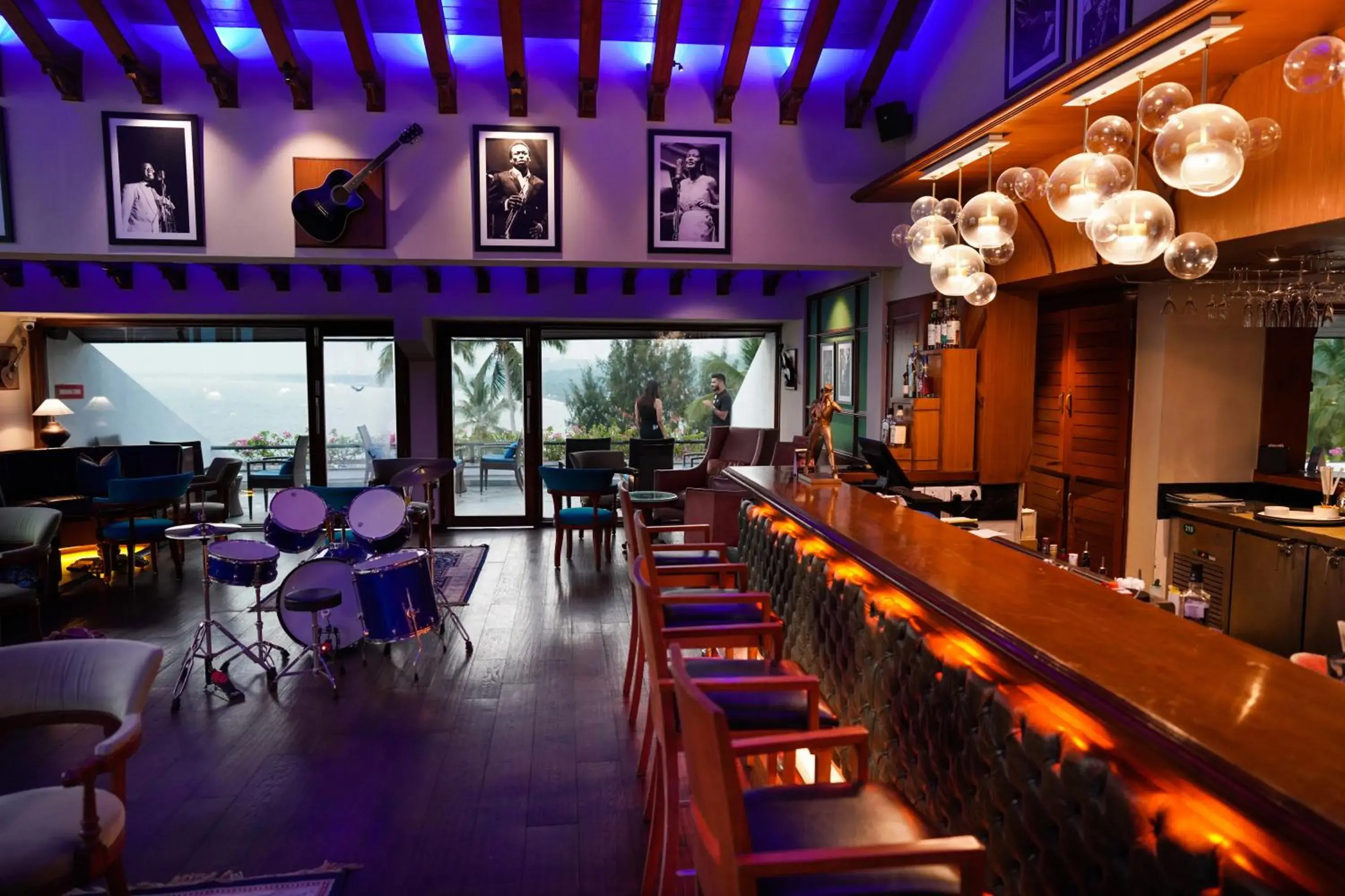 Lounge or bar in The Leela Kovalam, A Raviz Hotel Lounge or bar in The Leela Kovalam, A Raviz Hotel