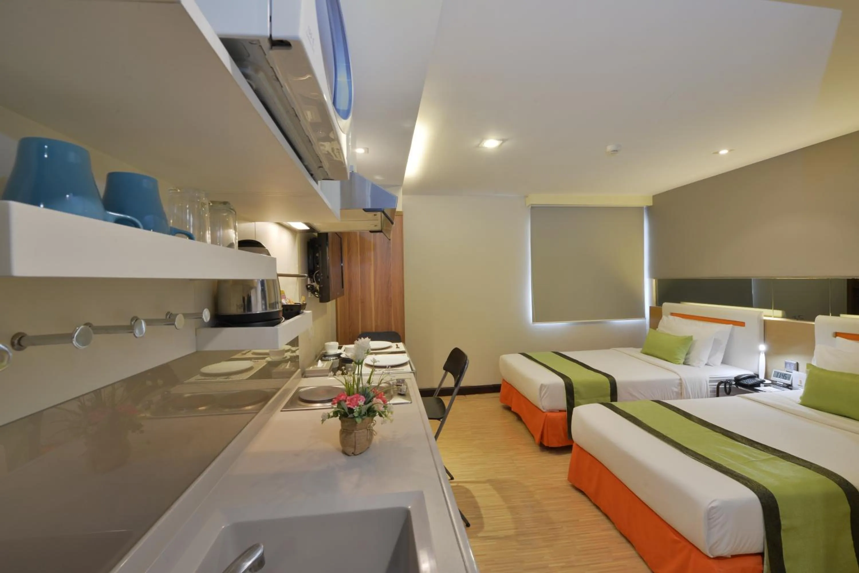 Bedroom, Bed in Arawana Express Phromphong