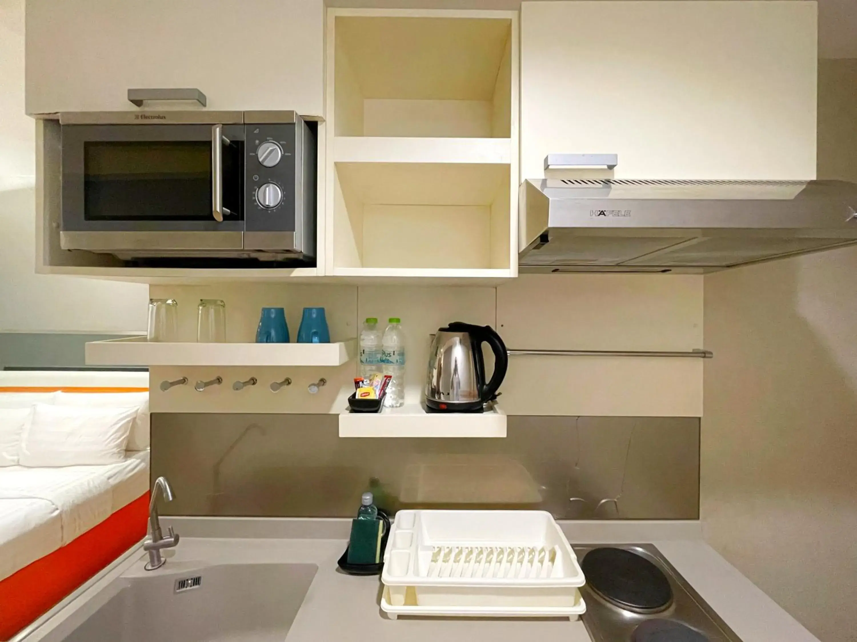 Kitchen or kitchenette in Arawana Express Phromphong Kitchen or kitchenette in Arawana Express Phromphong