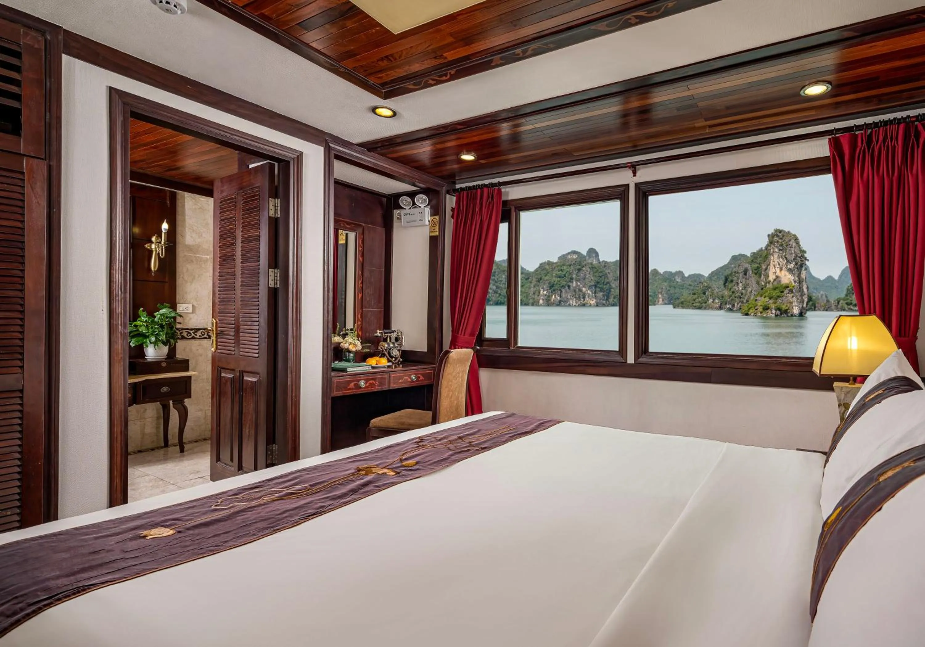 Bed in Indochina Sails Ha Long Bay