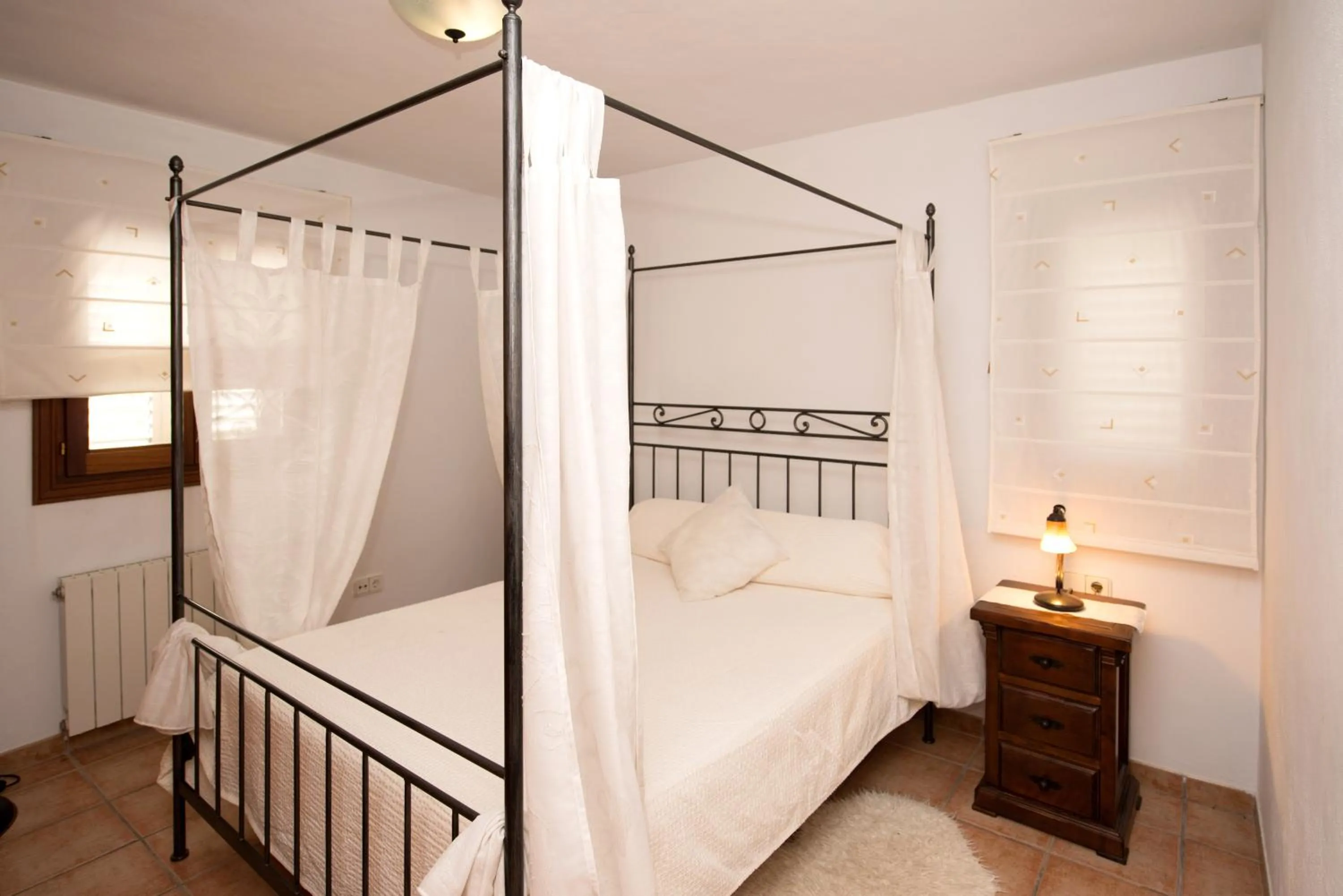 Bedroom, Bed in Villa Es Socorrat