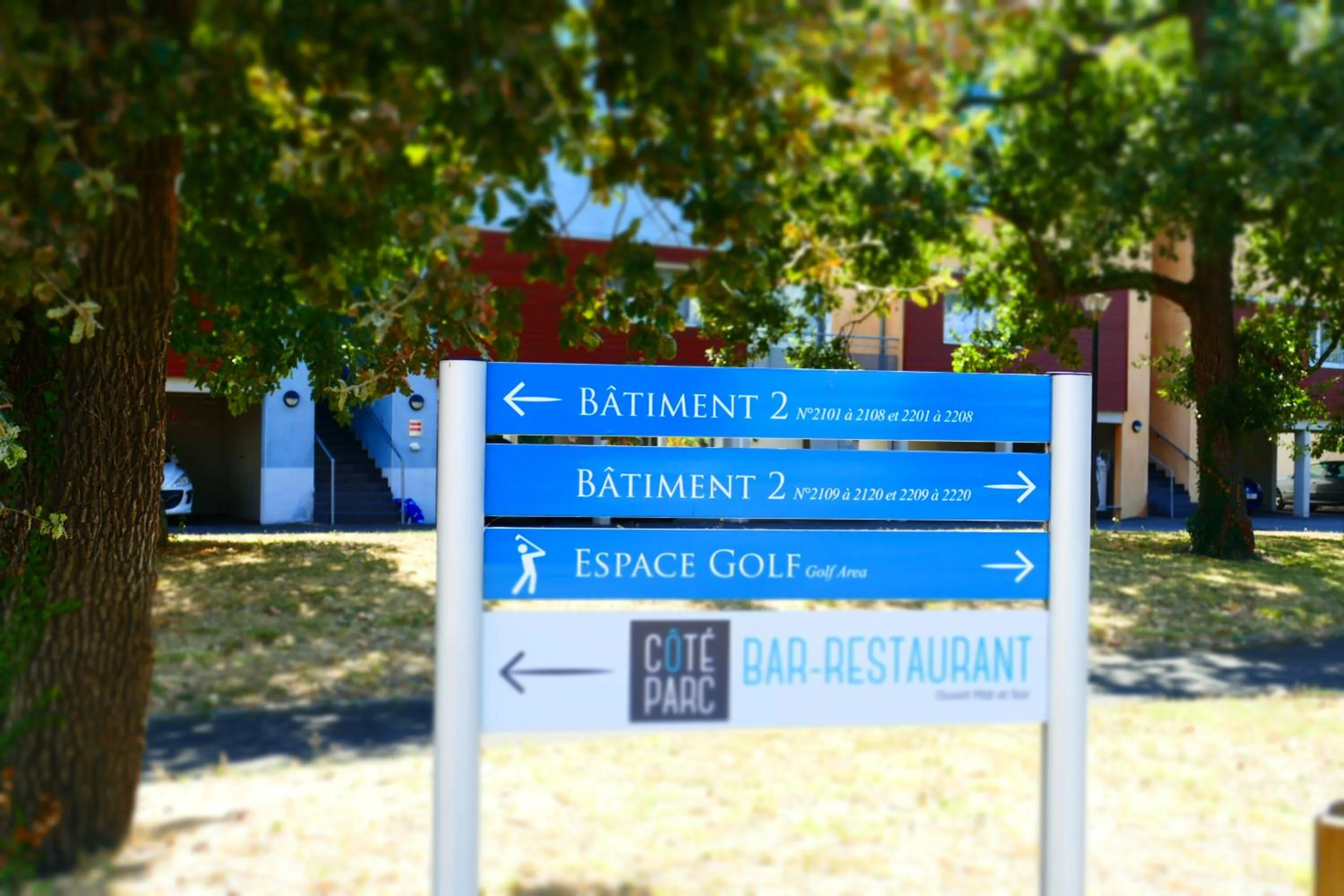 Property building in Clarion Aparthotel Toulouse Le Parc de l'Escale