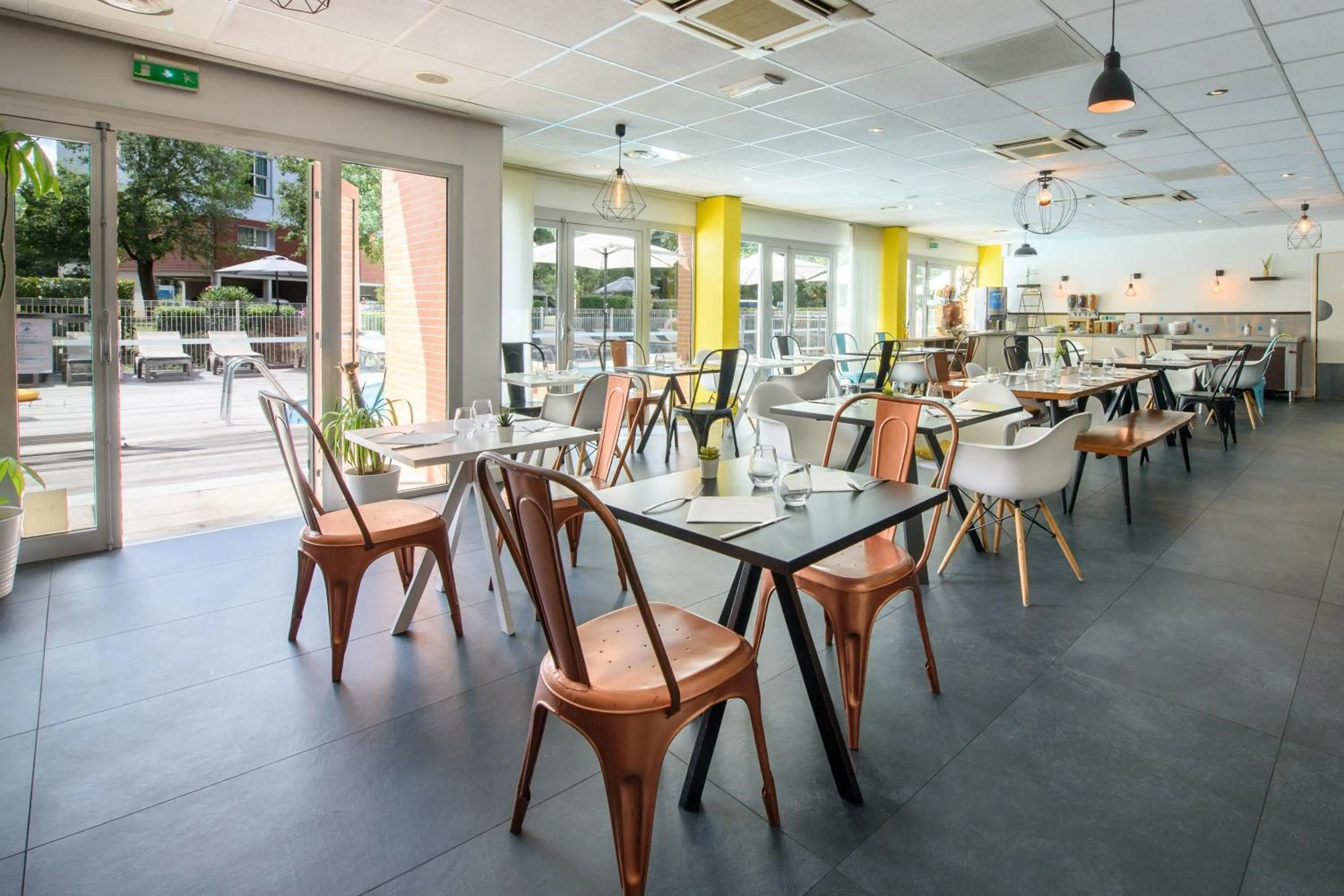 Restaurant/places to eat in Clarion Aparthotel Toulouse Le Parc de l'Escale