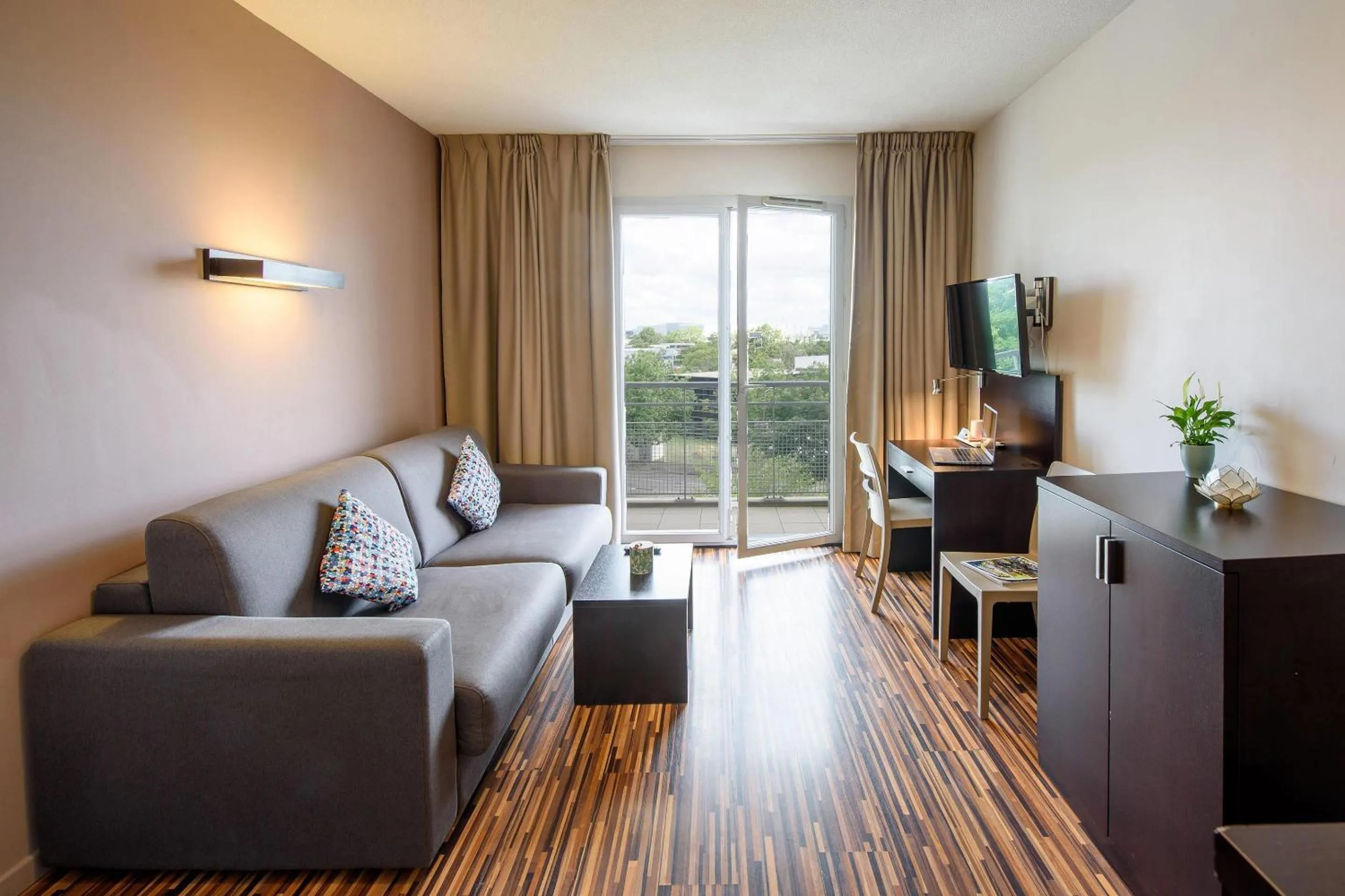 Bedroom in Clarion Aparthotel Toulouse Le Parc de l'Escale