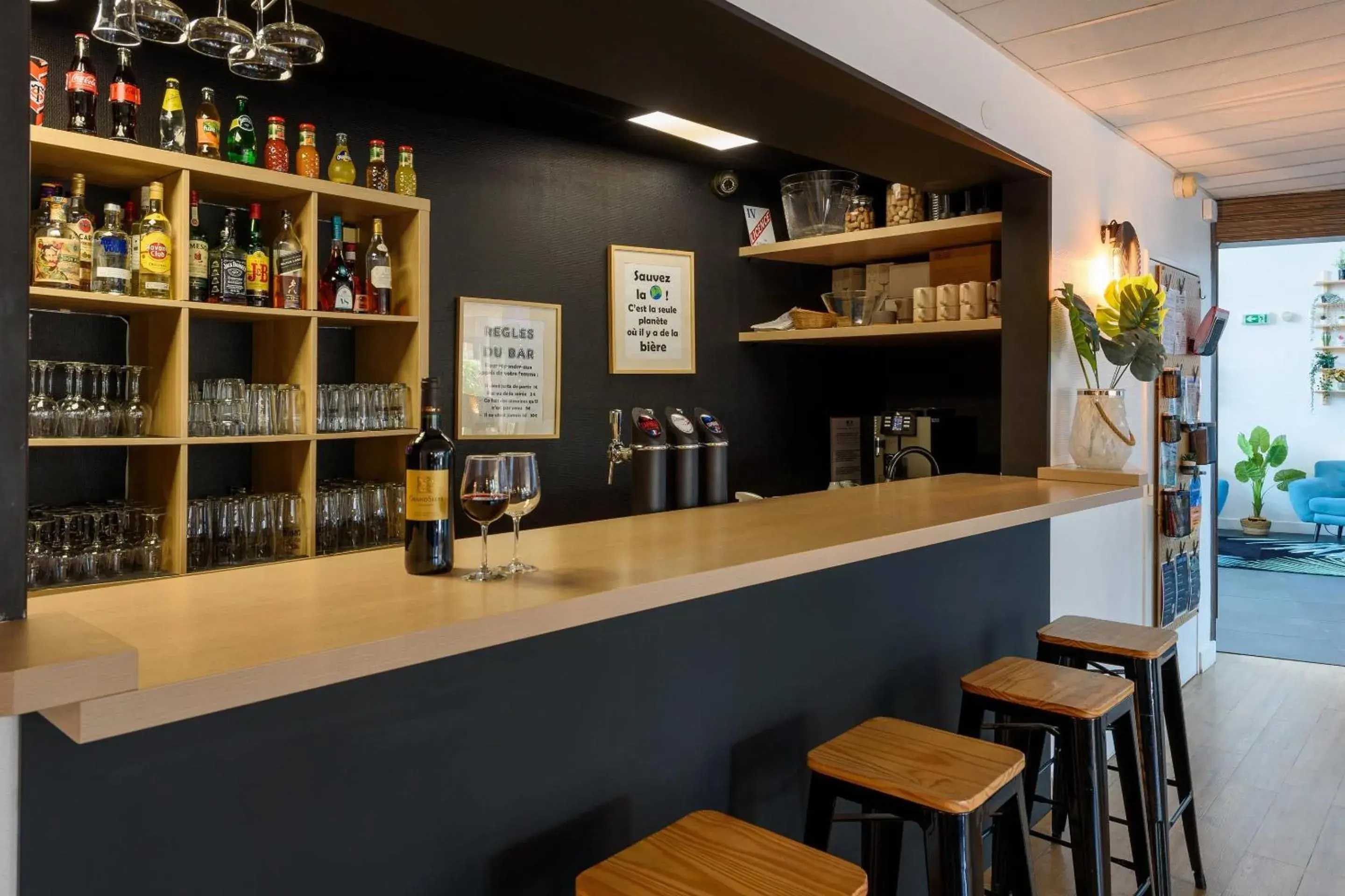 Lounge or bar in Clarion Aparthotel Toulouse Le Parc de l'Escale Lounge or bar in Clarion Aparthotel Toulouse Le Parc de l'Escale