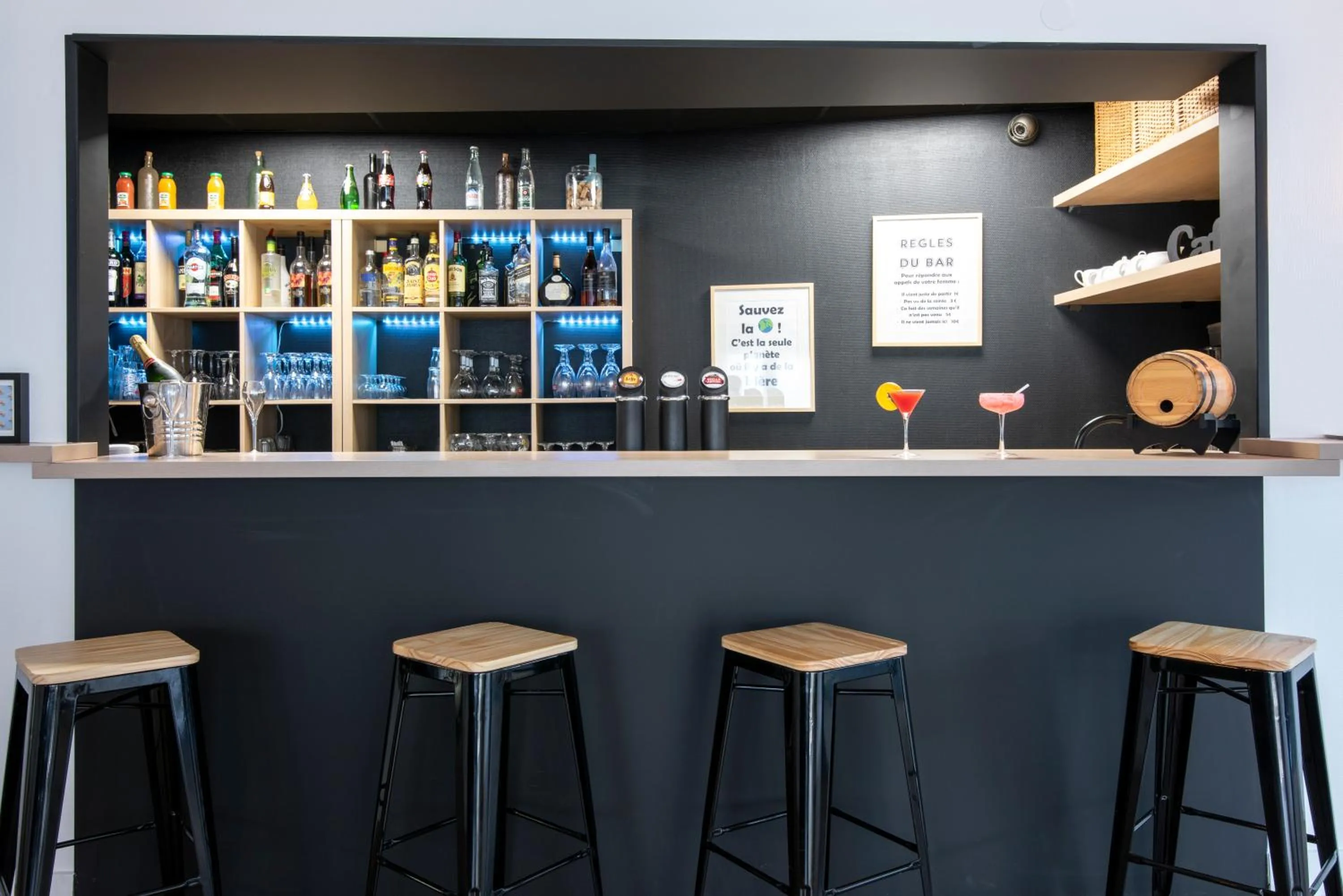 Lounge or bar in Clarion Aparthotel Toulouse Le Parc de l'Escale