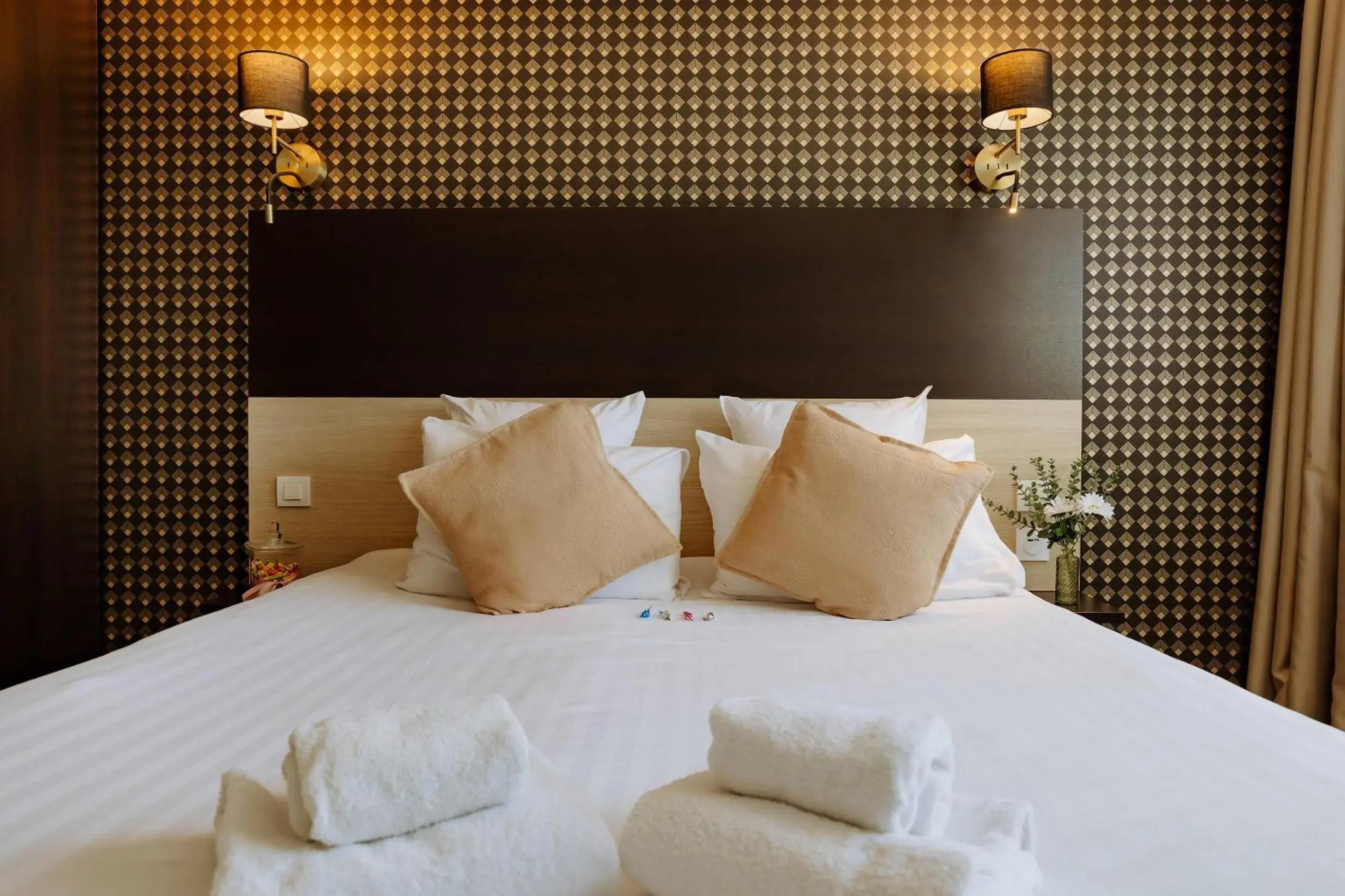 Bedroom, Bed in Clarion Aparthotel Toulouse Le Parc de l'Escale Bedroom, Bed in Clarion Aparthotel Toulouse Le Parc de l'Escale