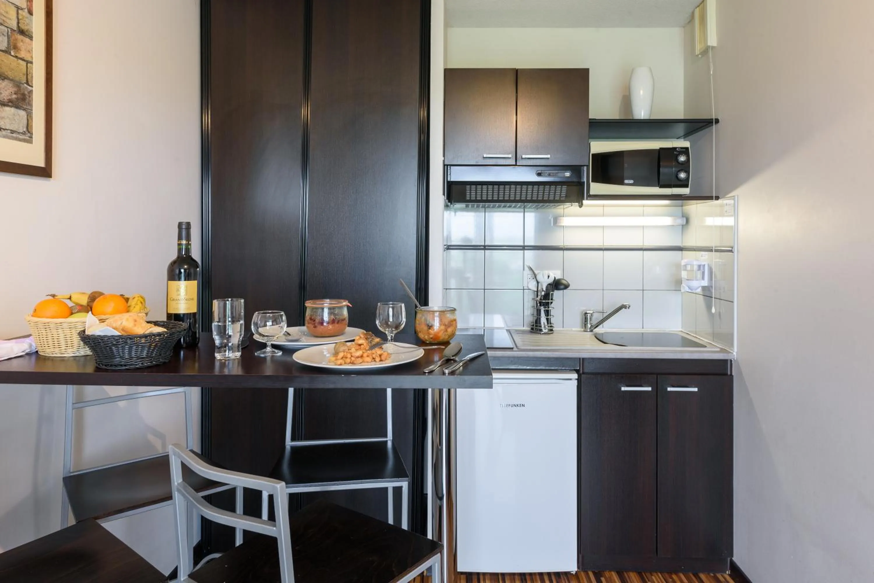 Dining area in Clarion Aparthotel Toulouse Le Parc de l'Escale