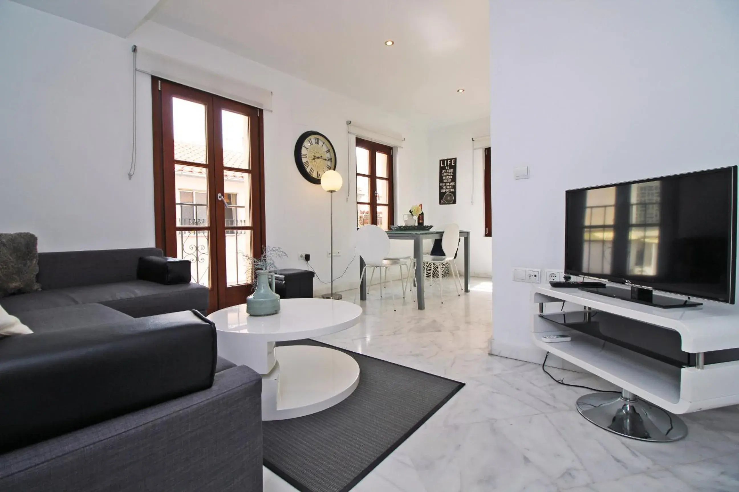Del Parque Flats - Tribuna Del Parque Flats - Tribuna