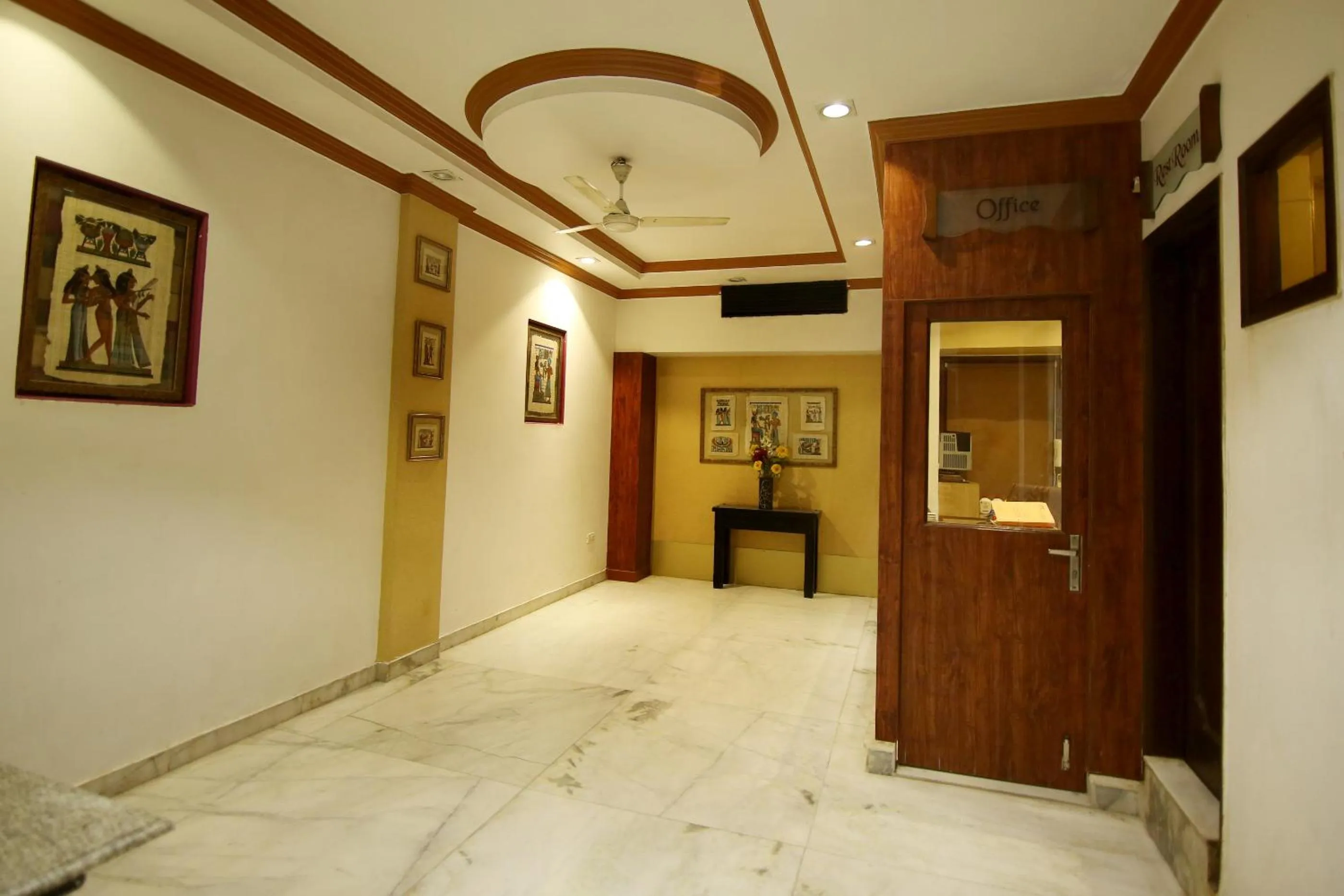 Lobby or reception in Hotel Parkway Deluxe