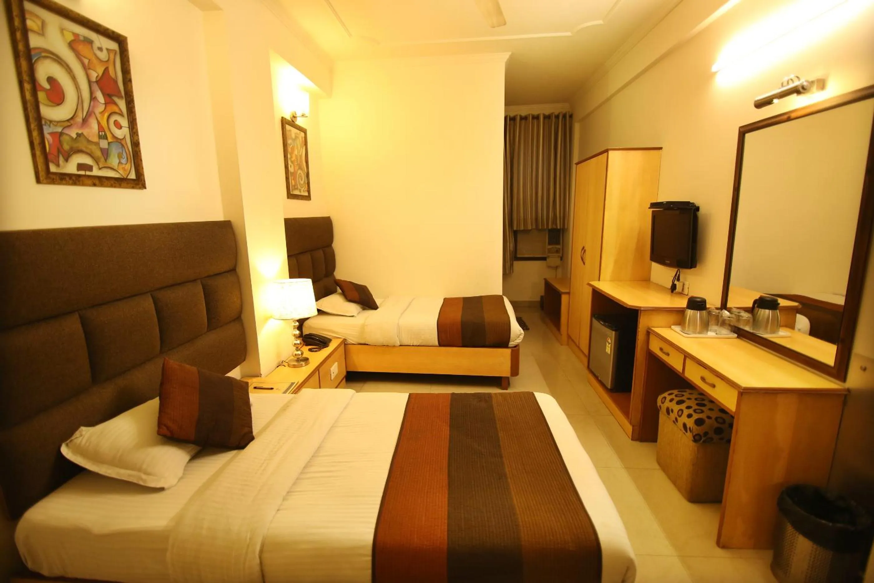 TV and multimedia in Hotel Parkway Deluxe