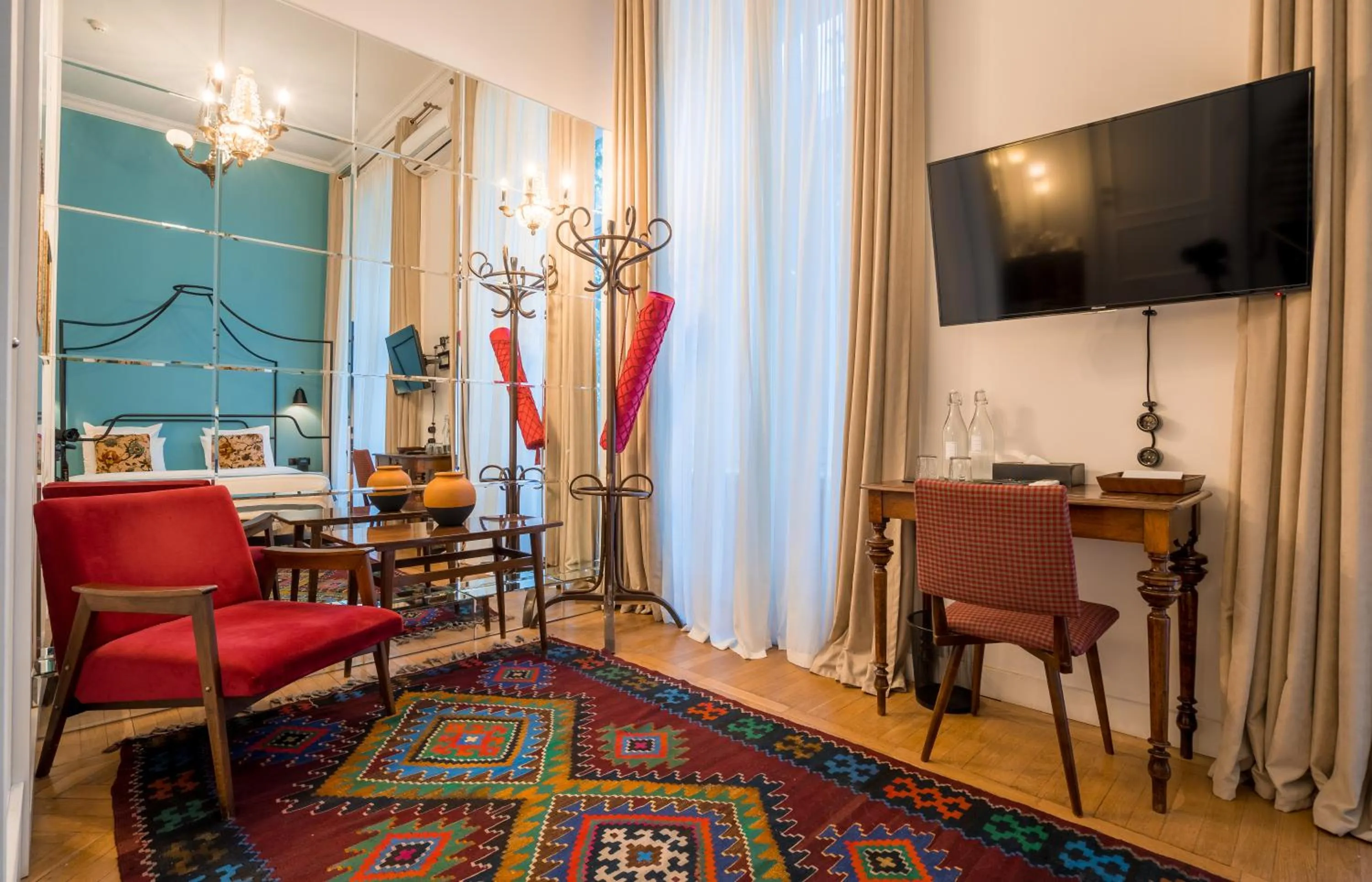 Seating area in Communal Hotel Sololaki