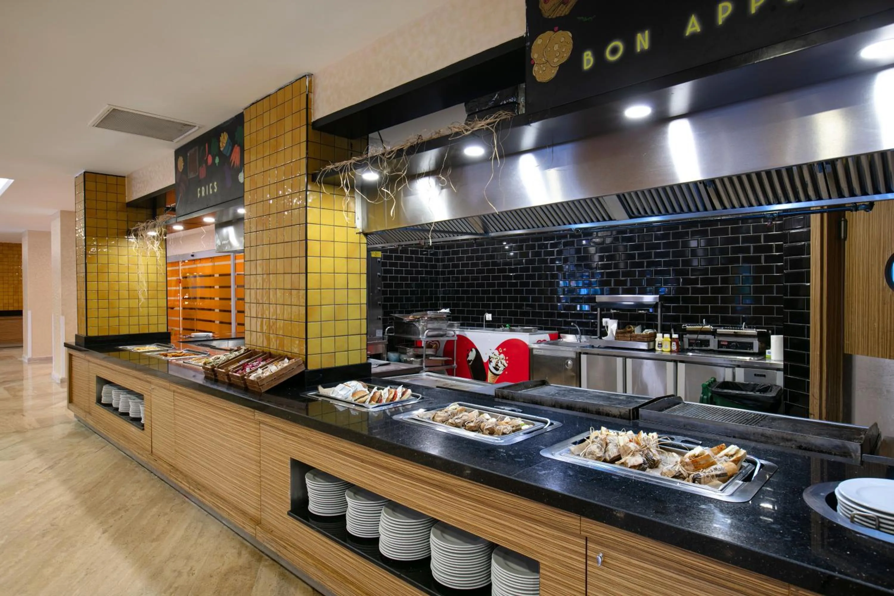 Restaurant/places to eat in Megasaray Resort Side