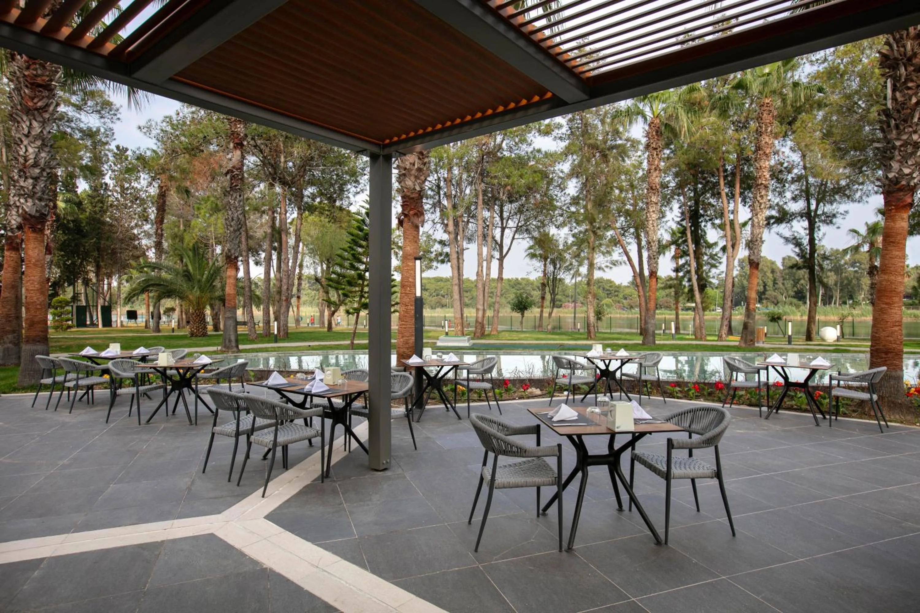 Restaurant/places to eat in Megasaray Resort Side