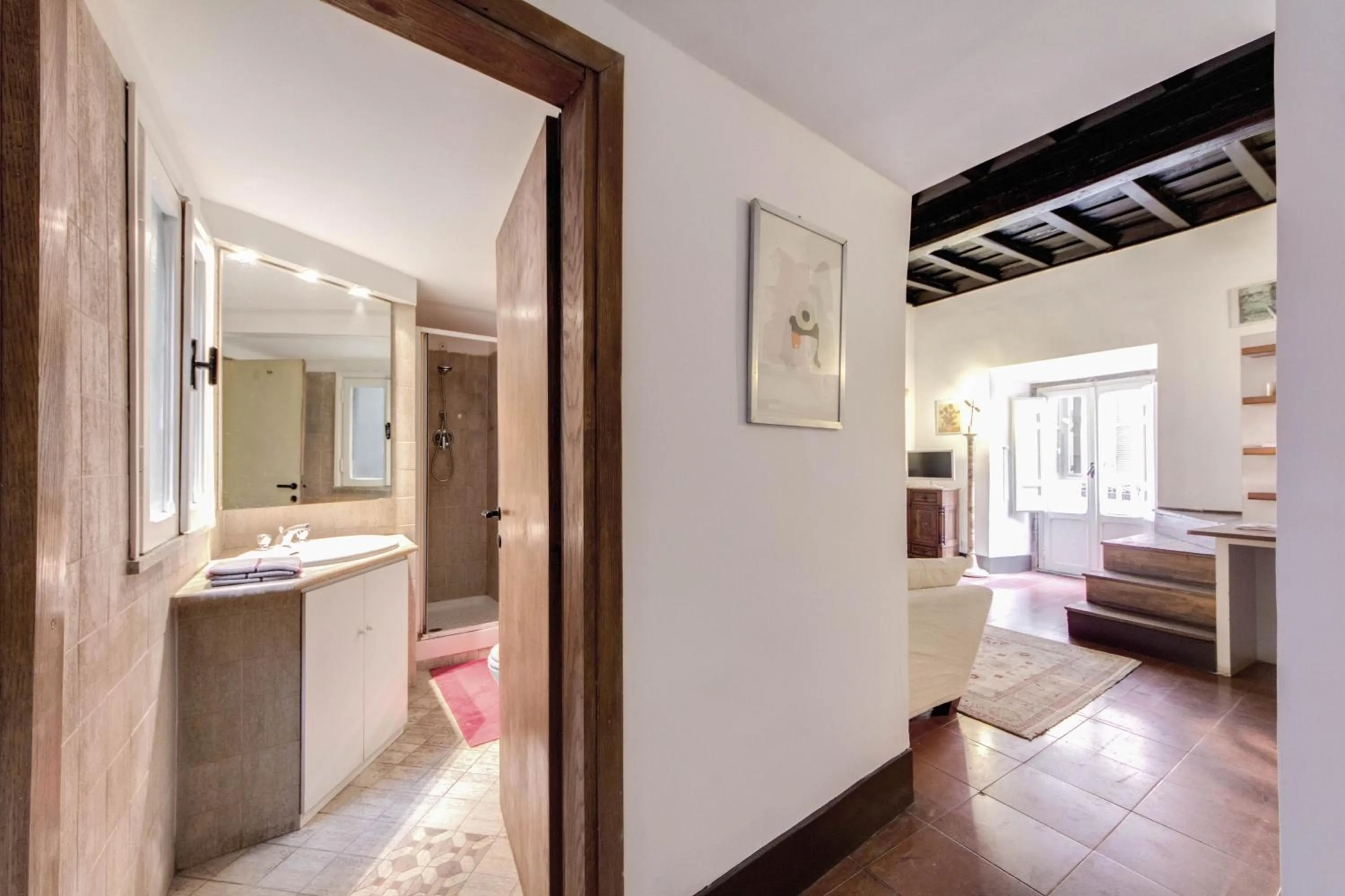 Area and facilities in Campo dei Fiori Stunning and Quiet