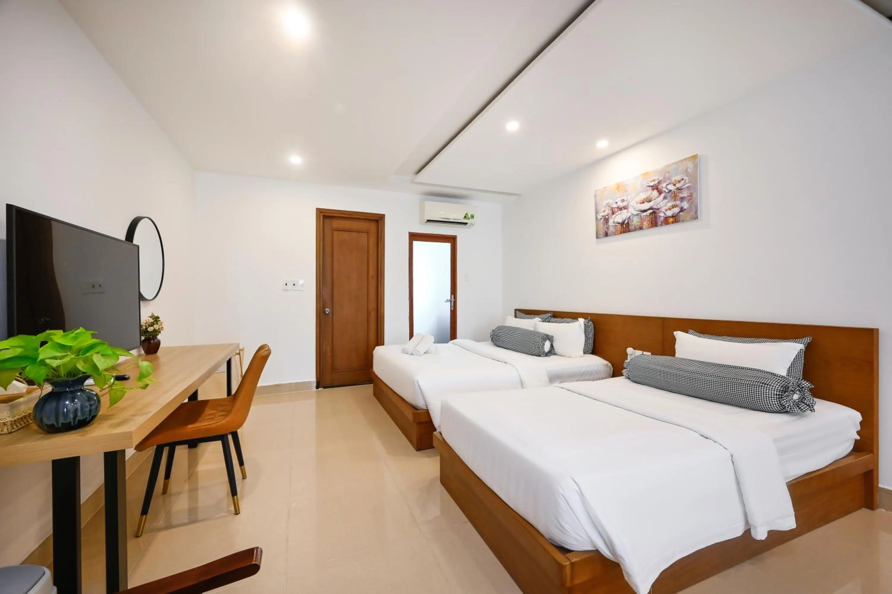 Photo of the whole room, Bed in Amory Hotel Ben Thanh