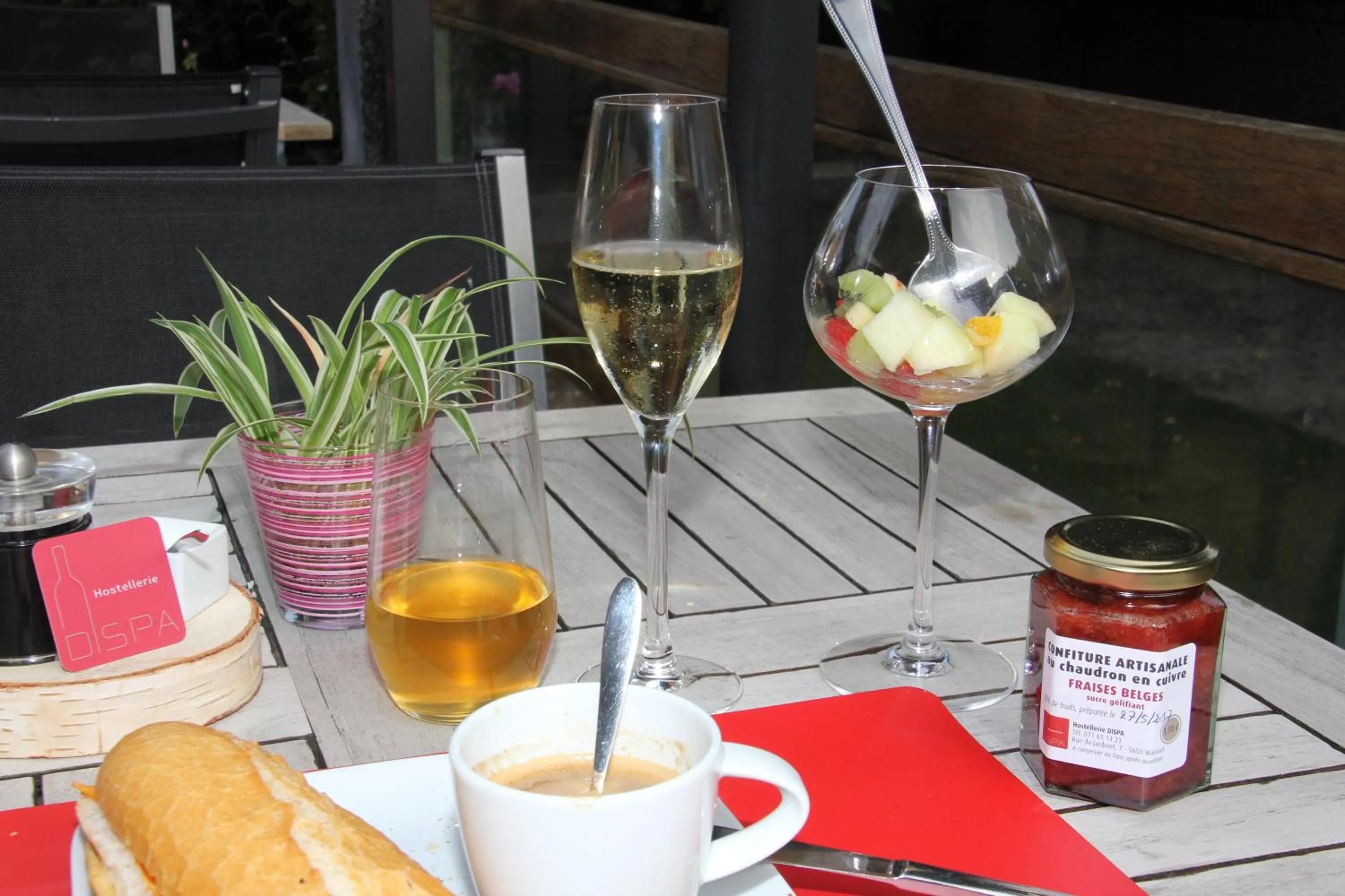 Breakfast in Maison Dispa