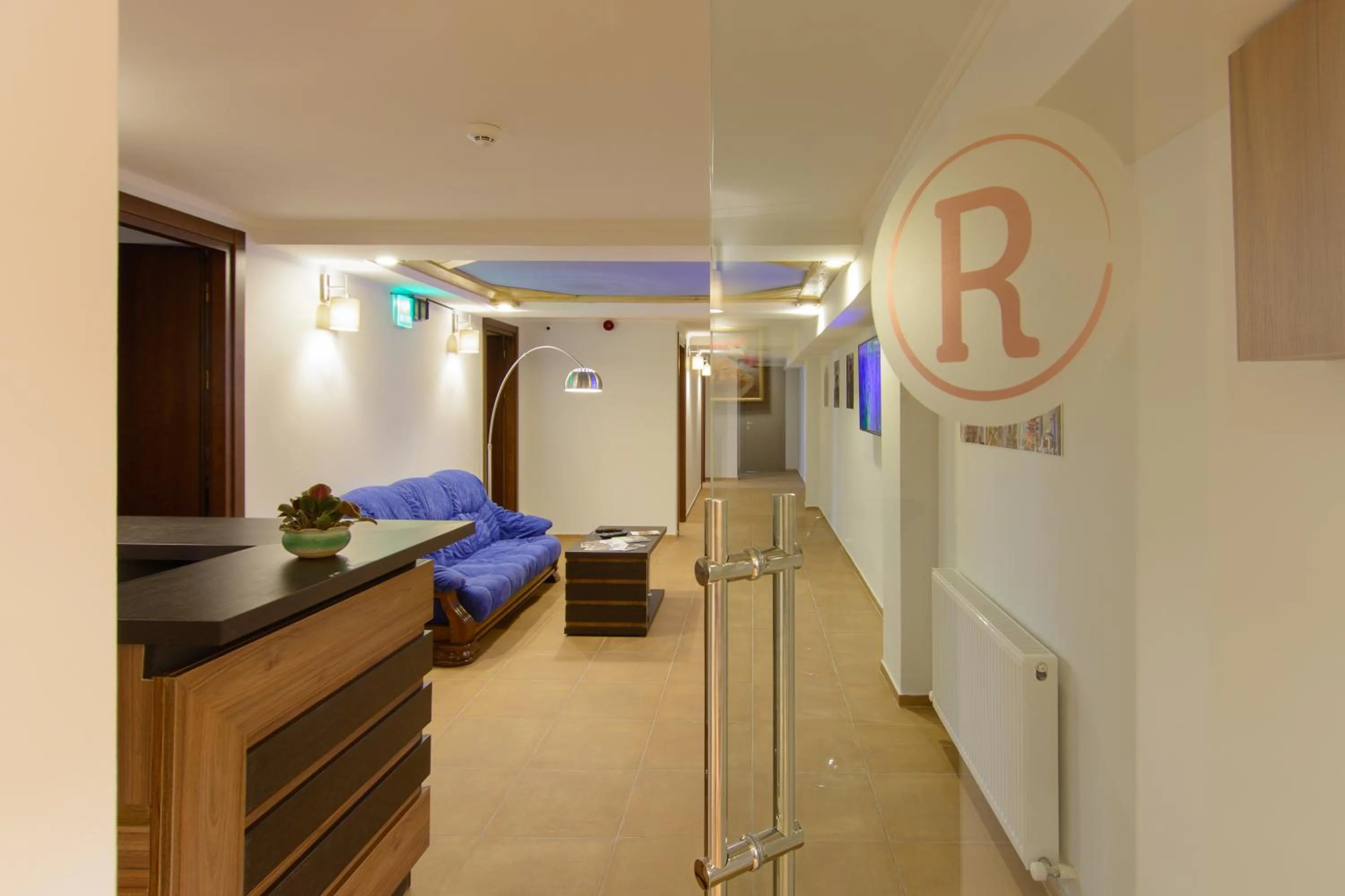 Communal lounge/ TV room in Hotel Reverence