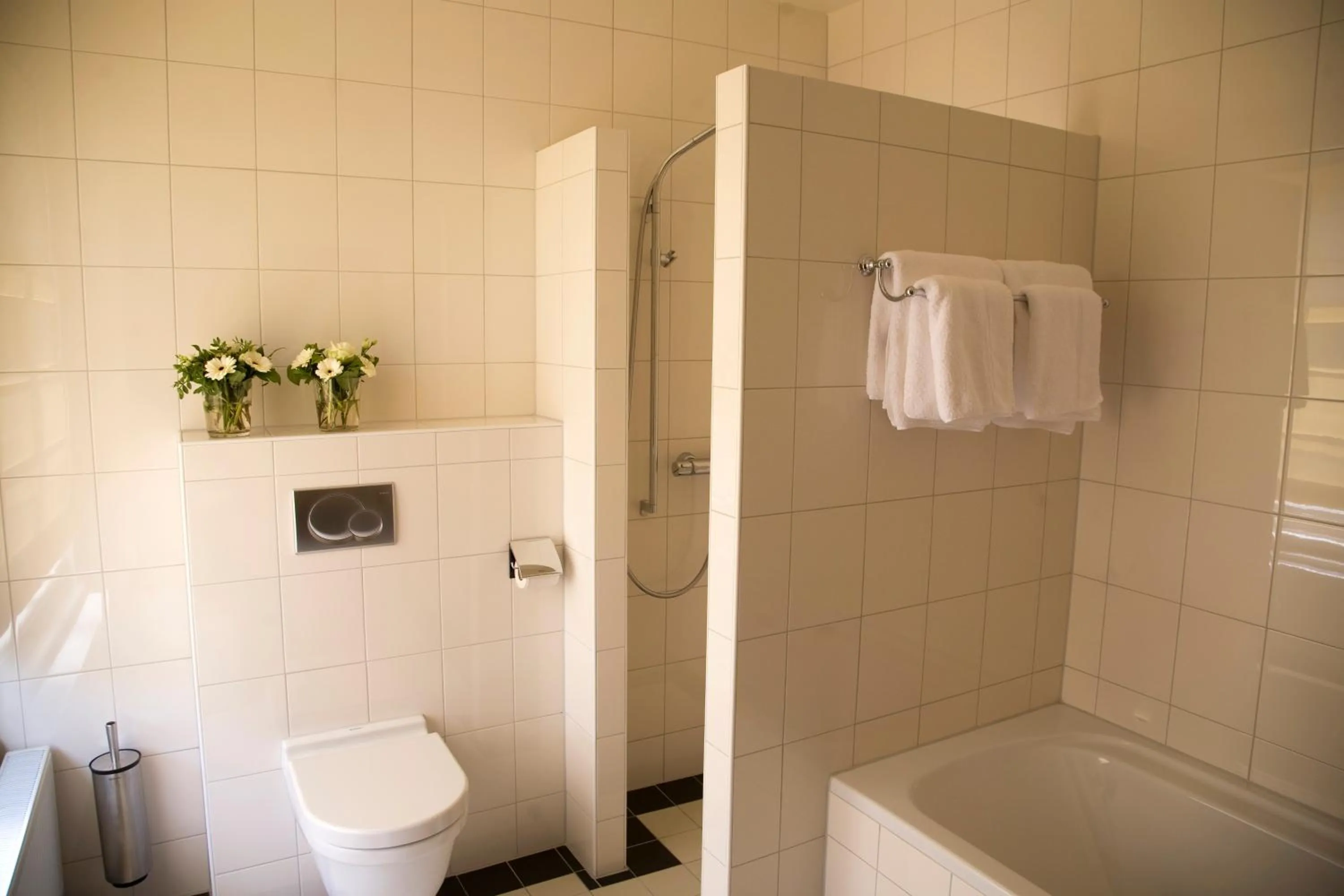 Shower in Stadspaleis Hotel & Restaurant OldRuitenborgh