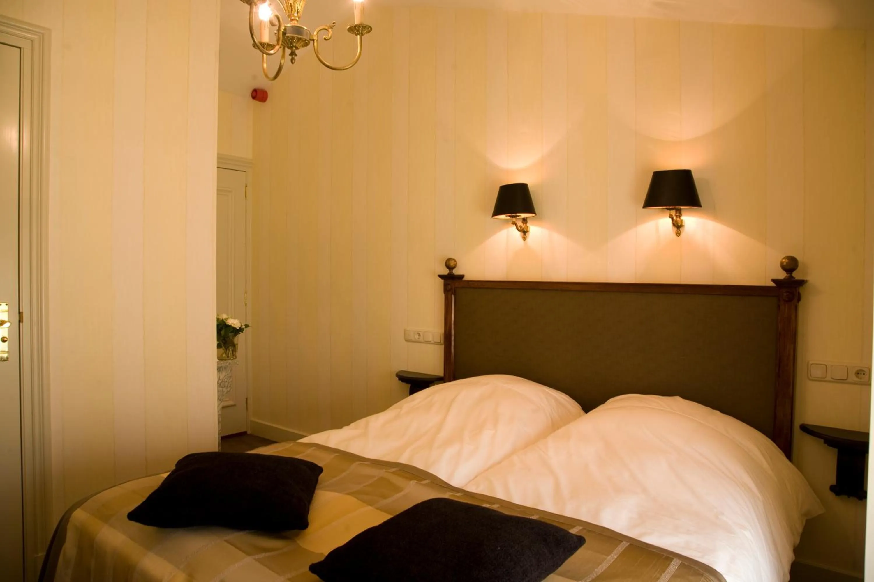 Bed in Stadspaleis Hotel & Restaurant OldRuitenborgh