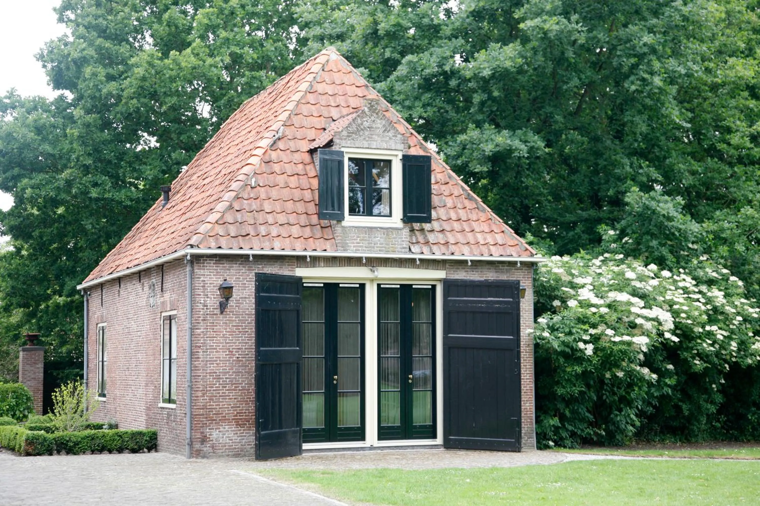 Facade/entrance in Stadspaleis Hotel & Restaurant OldRuitenborgh