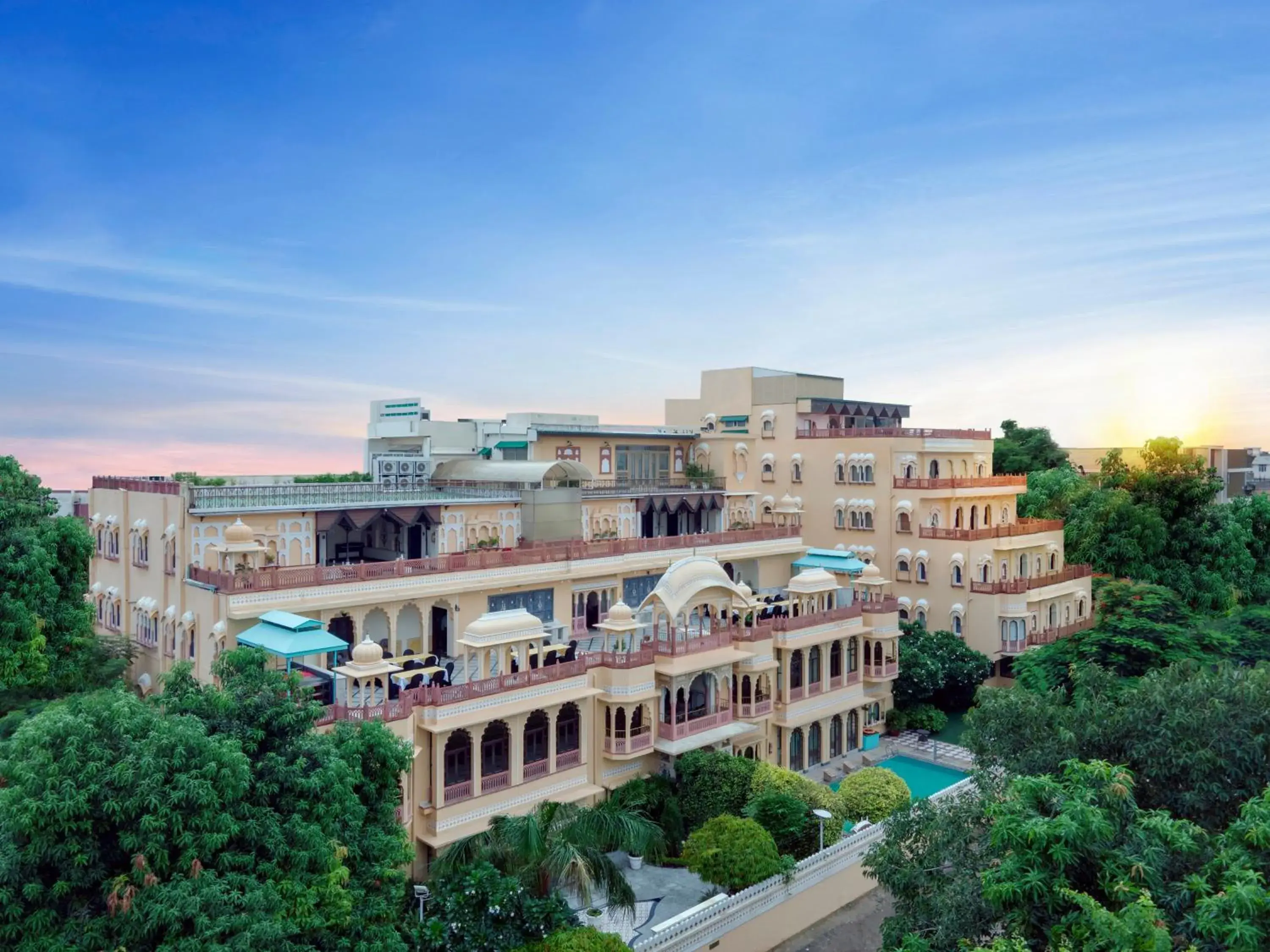 Property building in Shahpura House Property building in Shahpura House